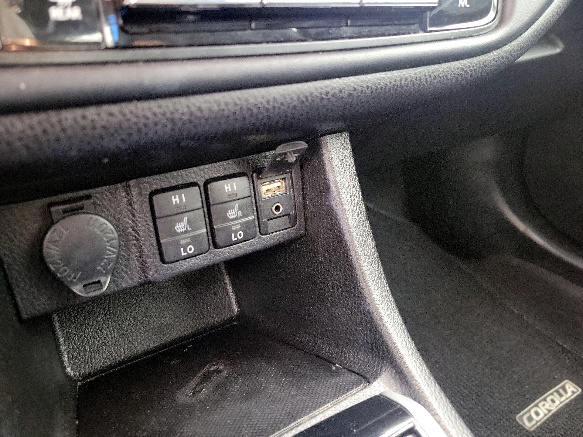 Thumbnail: 2017 Toyota Corolla - 18