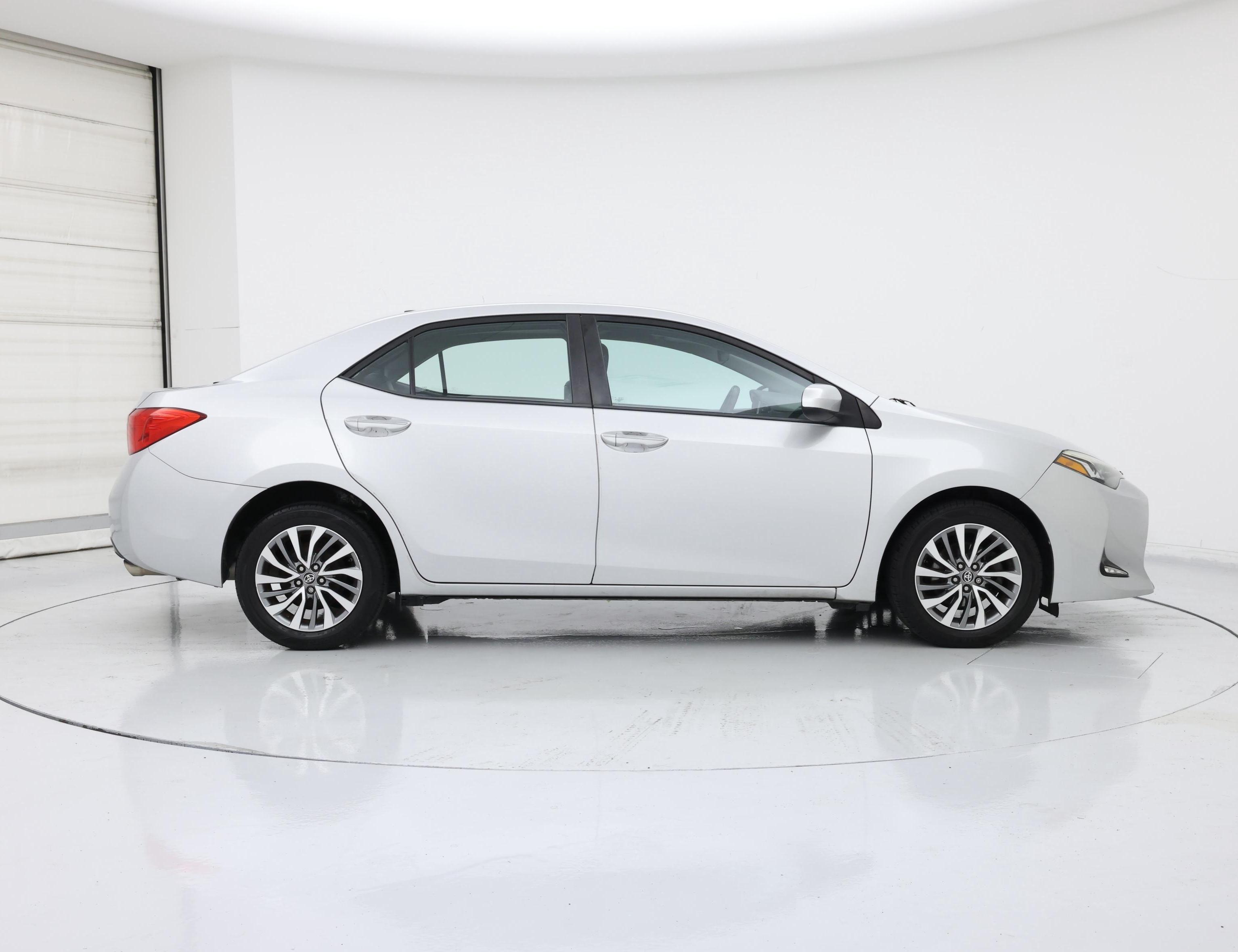 Thumbnail: 2017 Toyota Corolla - 7