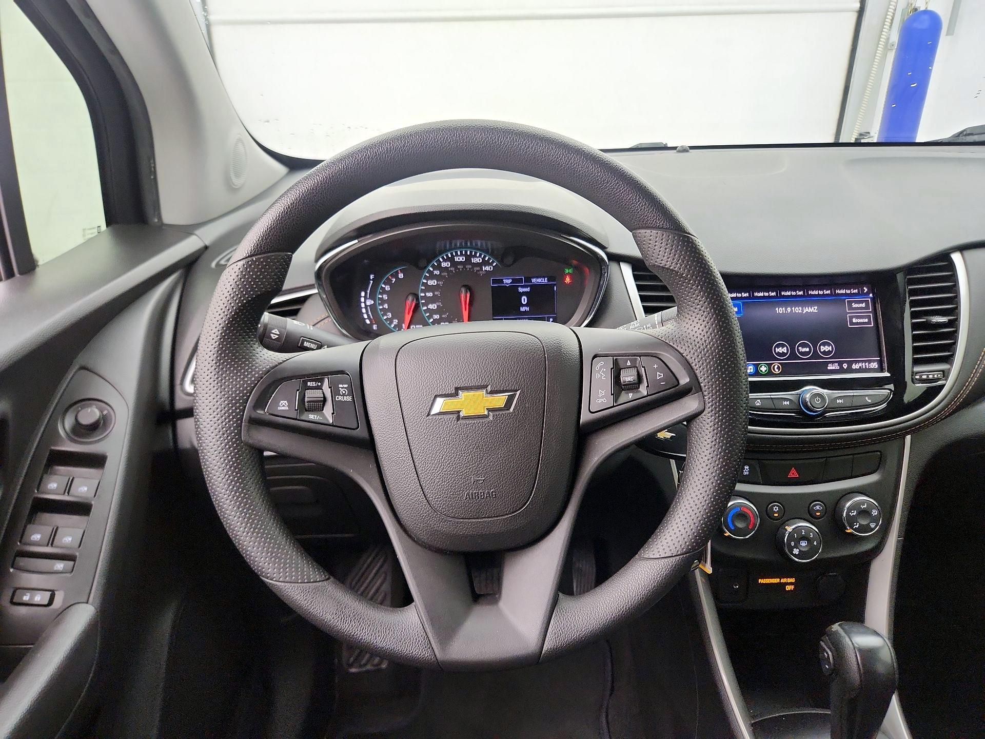 Thumbnail: 2020 Chevrolet Trax - 10