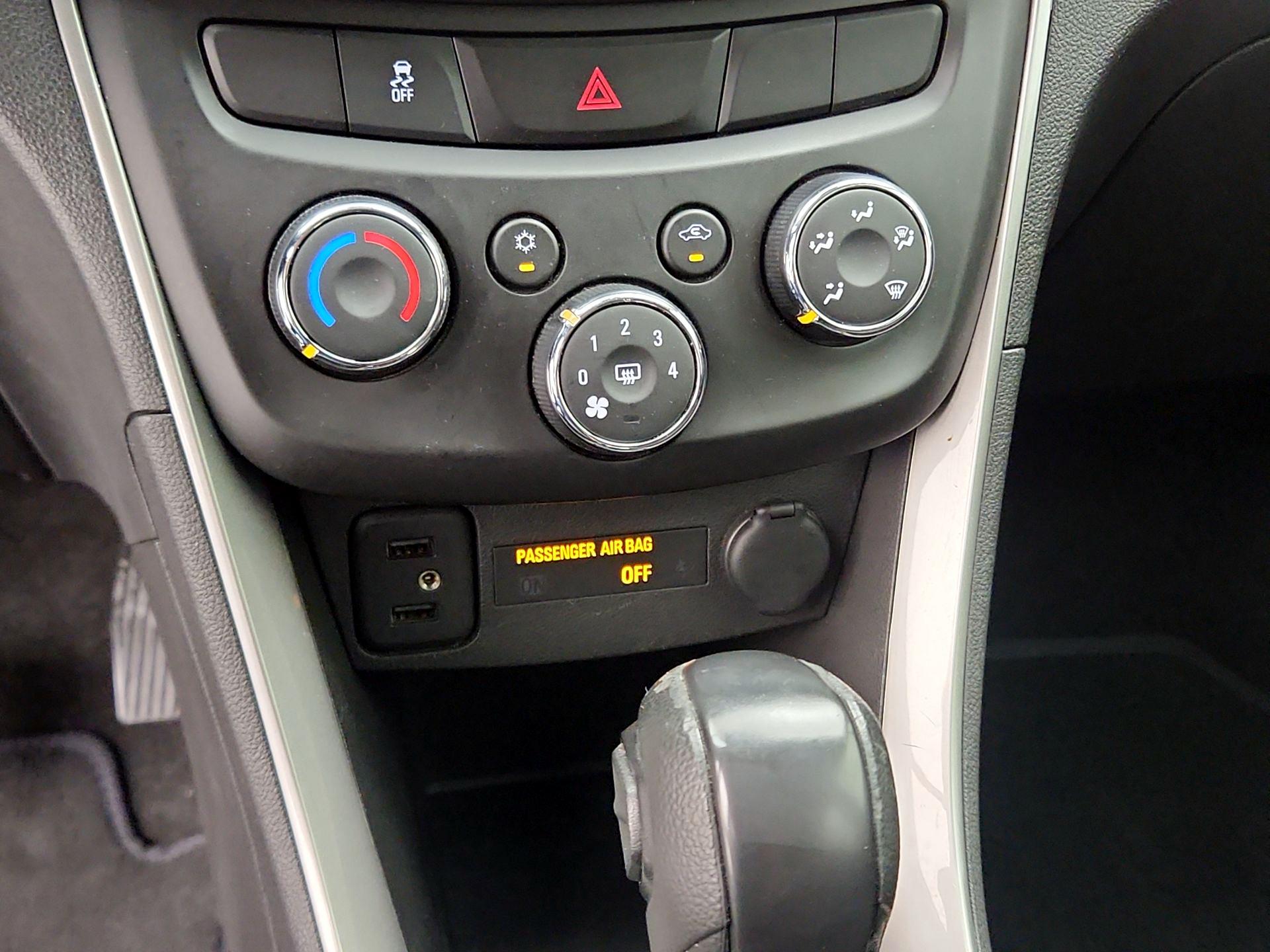 Thumbnail: 2020 Chevrolet Trax - 16