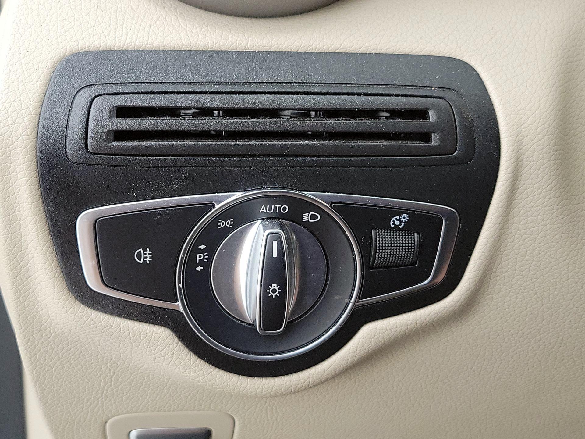 Thumbnail: 2020 Mercedes-Benz GLC - 13