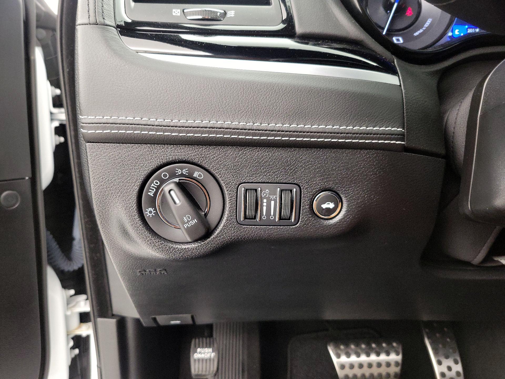 Thumbnail: 2023 Chrysler 300 - 13