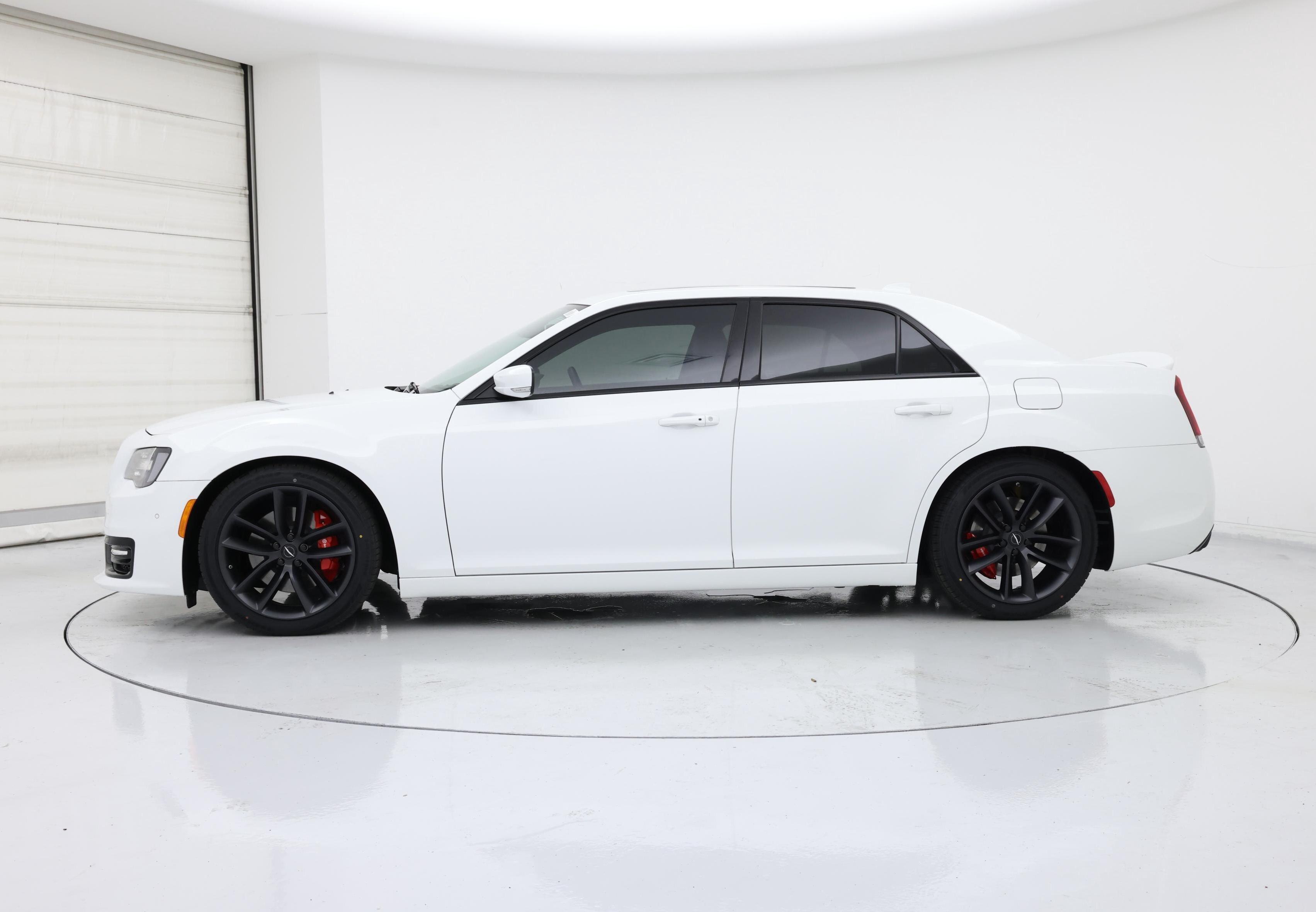 Thumbnail: 2023 Chrysler 300 - 3