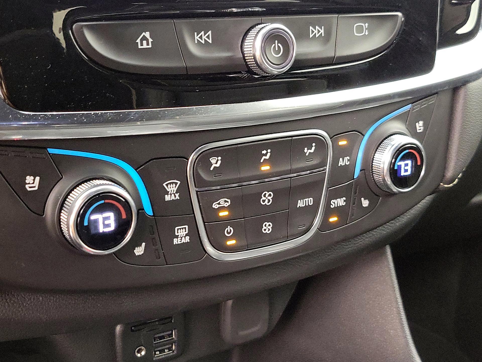 Thumbnail: 2023 Chevrolet Traverse - 17