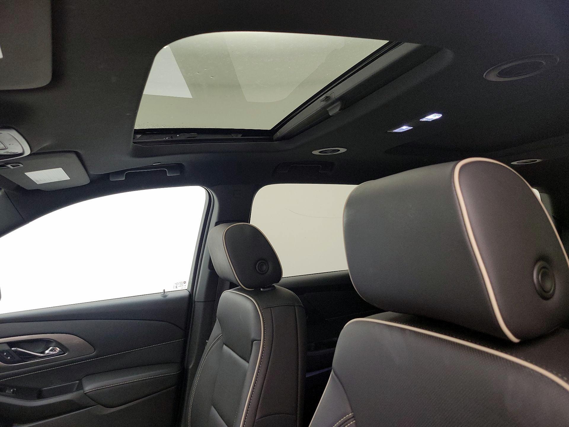 Thumbnail: 2023 Chevrolet Traverse - 20