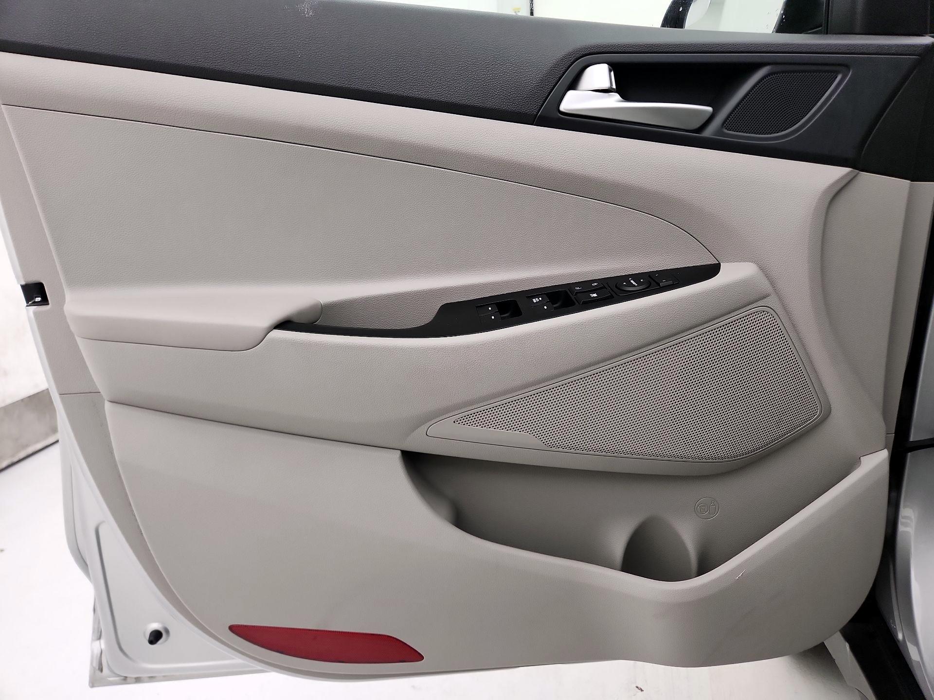 Thumbnail: 2020 Hyundai Tucson - 12