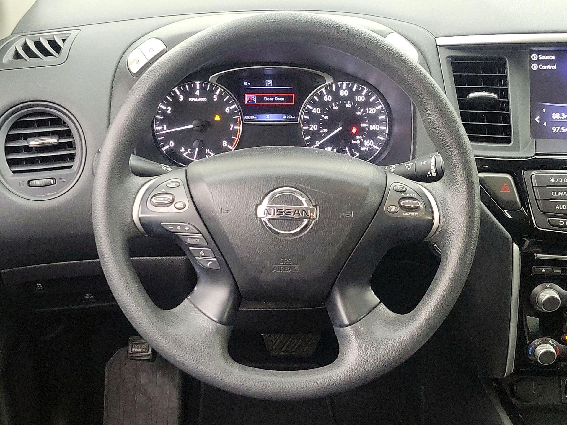 Thumbnail: 2019 Nissan Pathfinder - 10