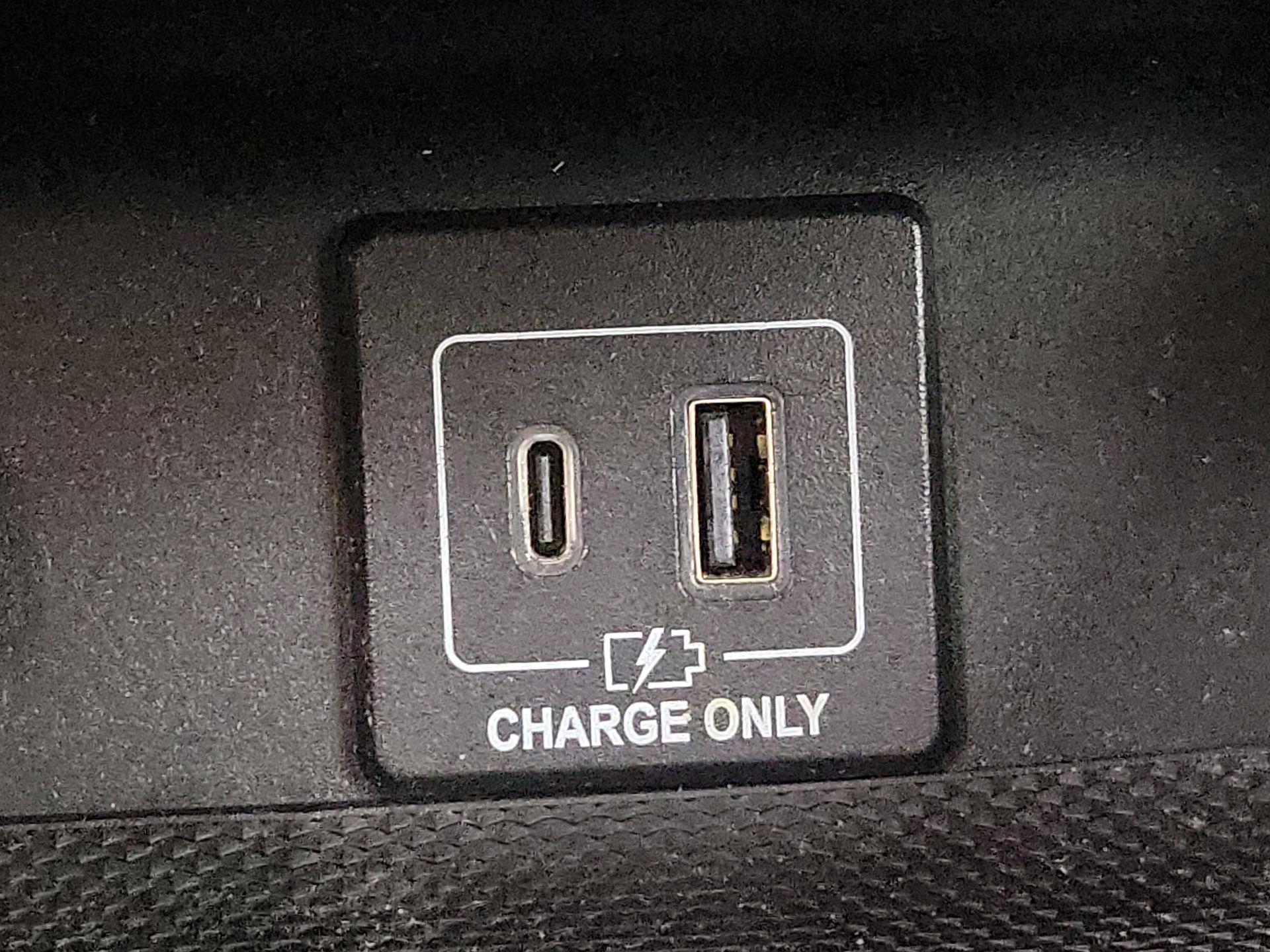 Thumbnail: 2019 Nissan Pathfinder - 18