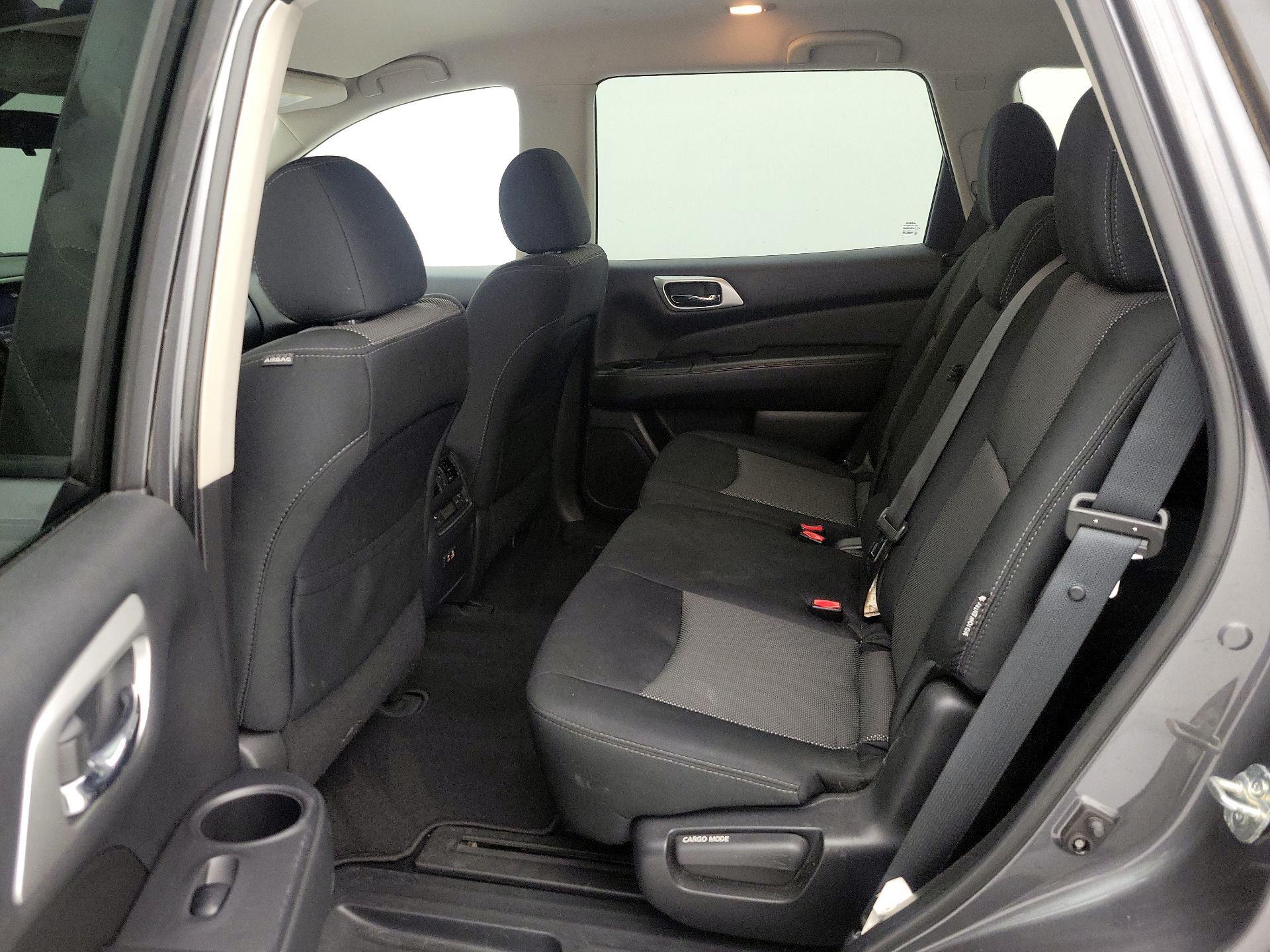 Thumbnail: 2019 Nissan Pathfinder - 19