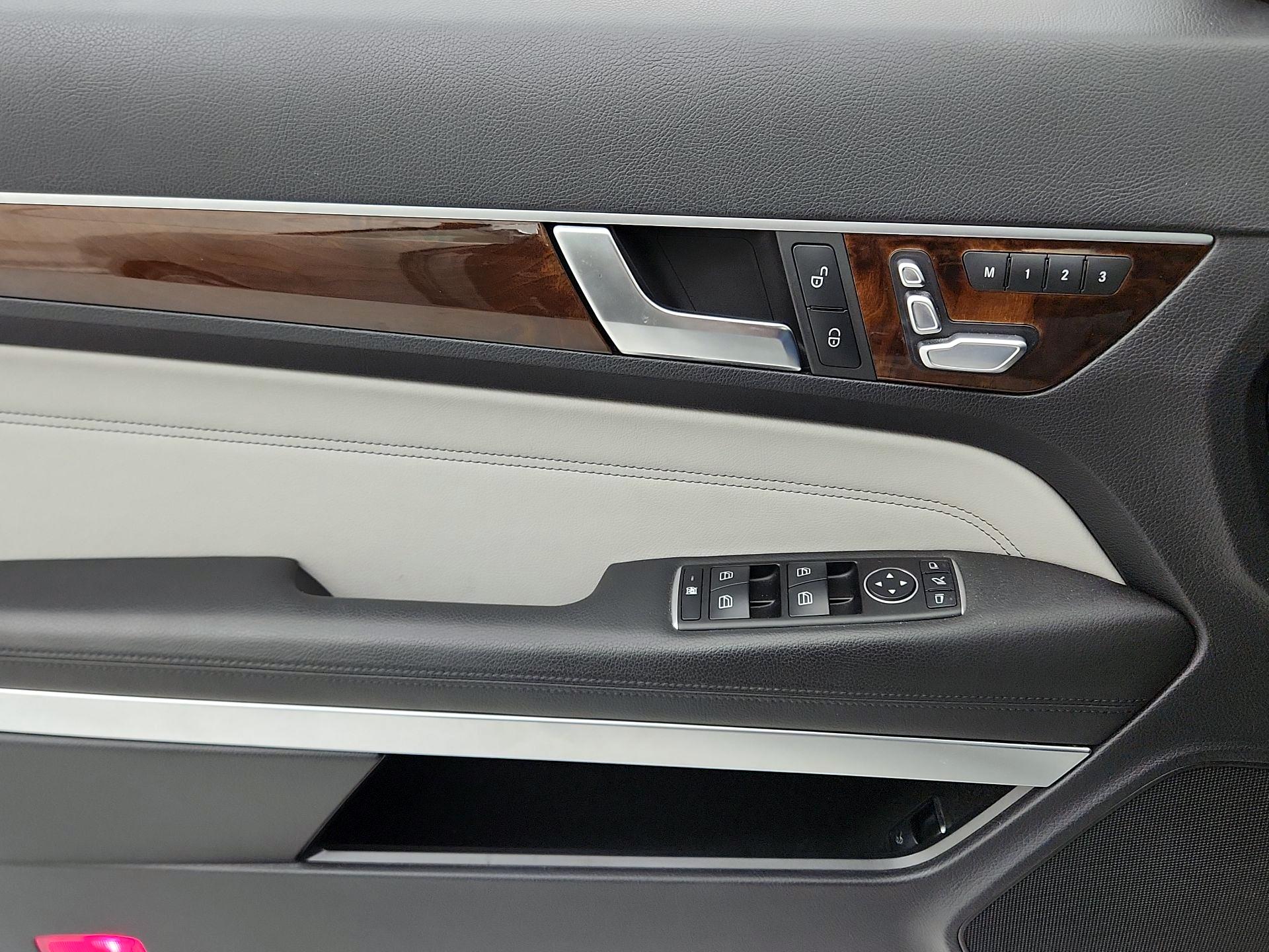 Thumbnail: 2015 Mercedes-Benz E-Class - 12