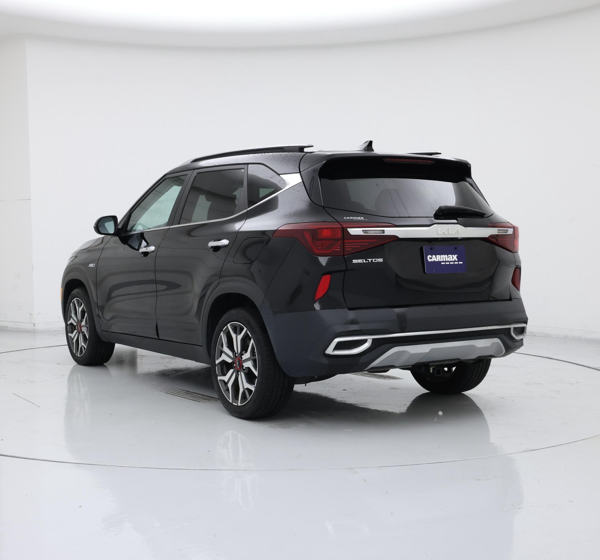 Thumbnail: 2023 Kia Seltos - 2