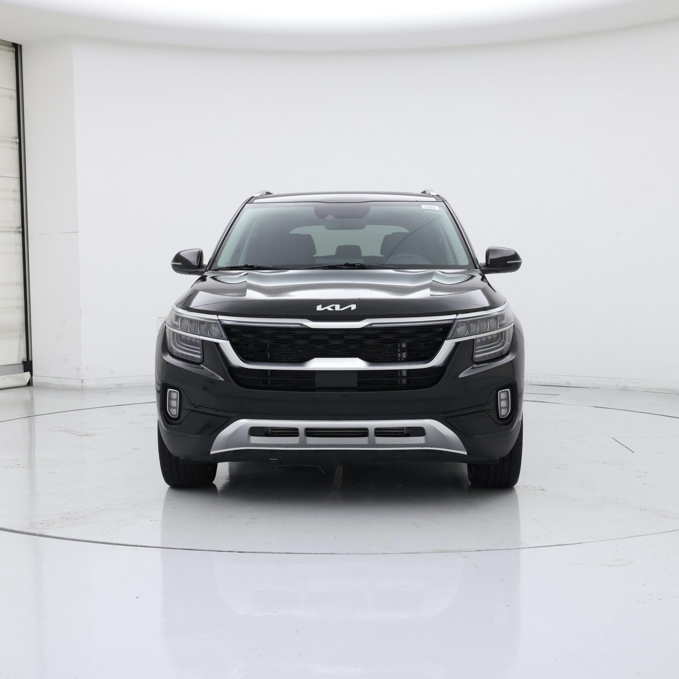 Thumbnail: 2023 Kia Seltos - 5