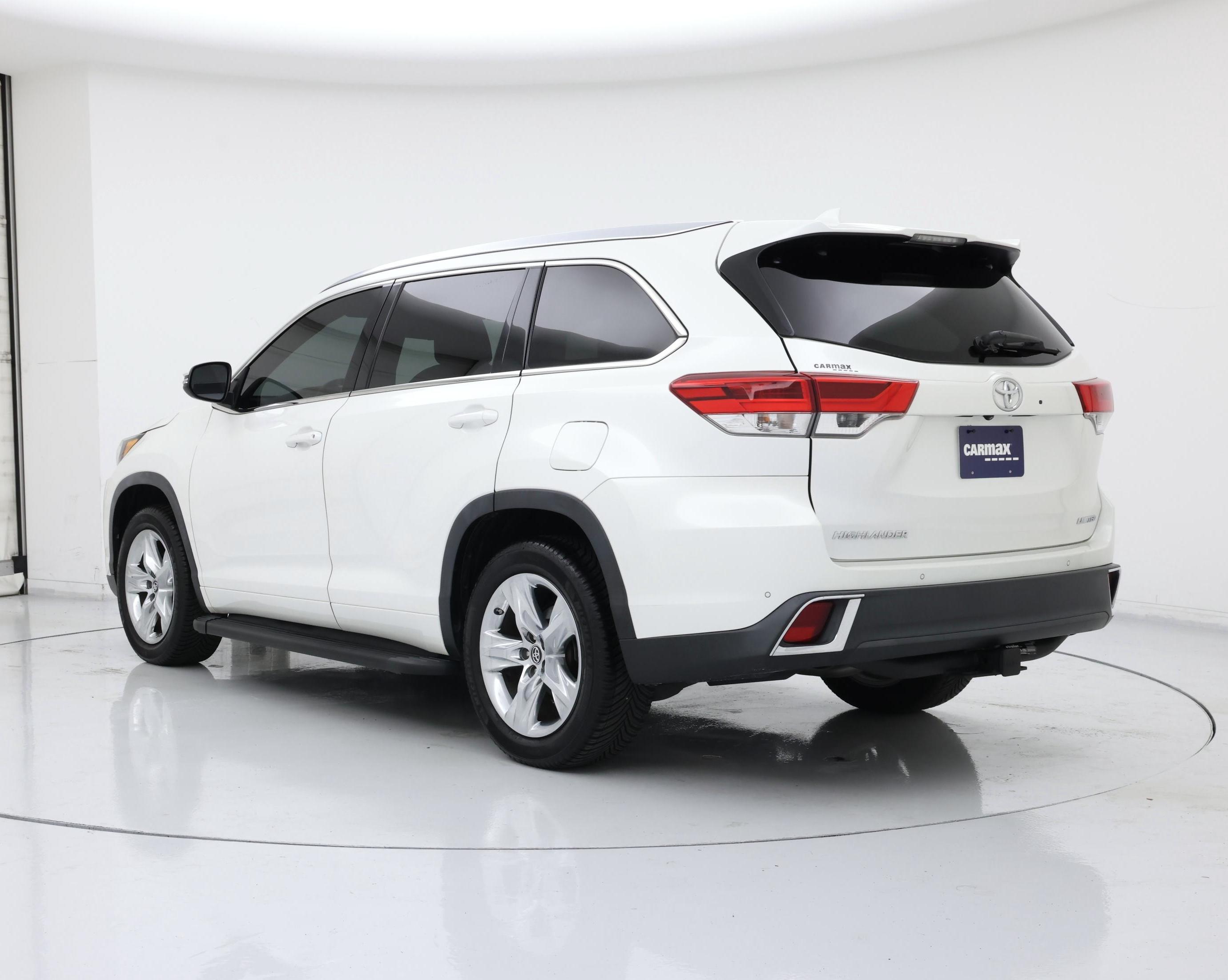 Thumbnail: 2019 Toyota Highlander - 2