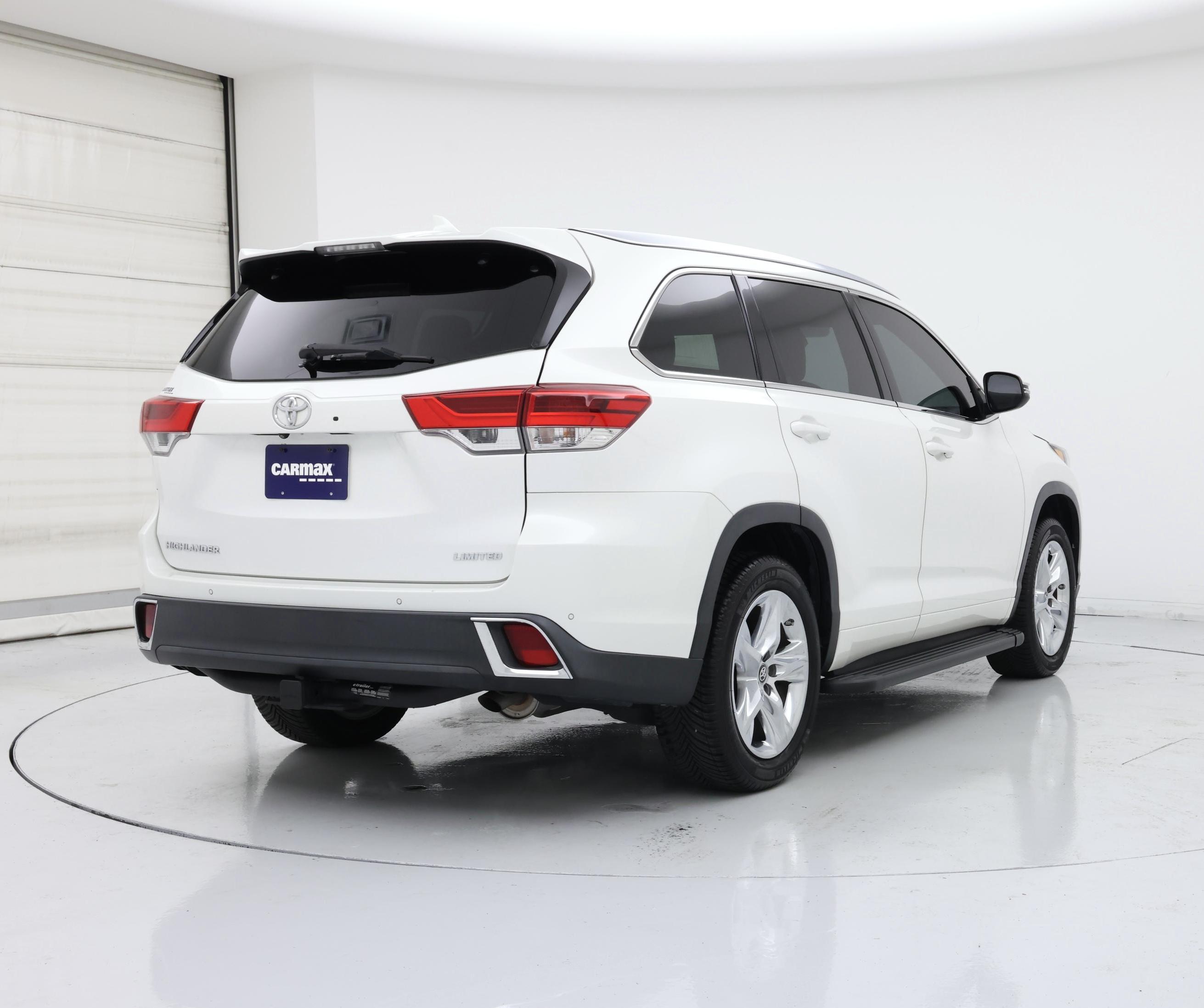 Thumbnail: 2019 Toyota Highlander - 8