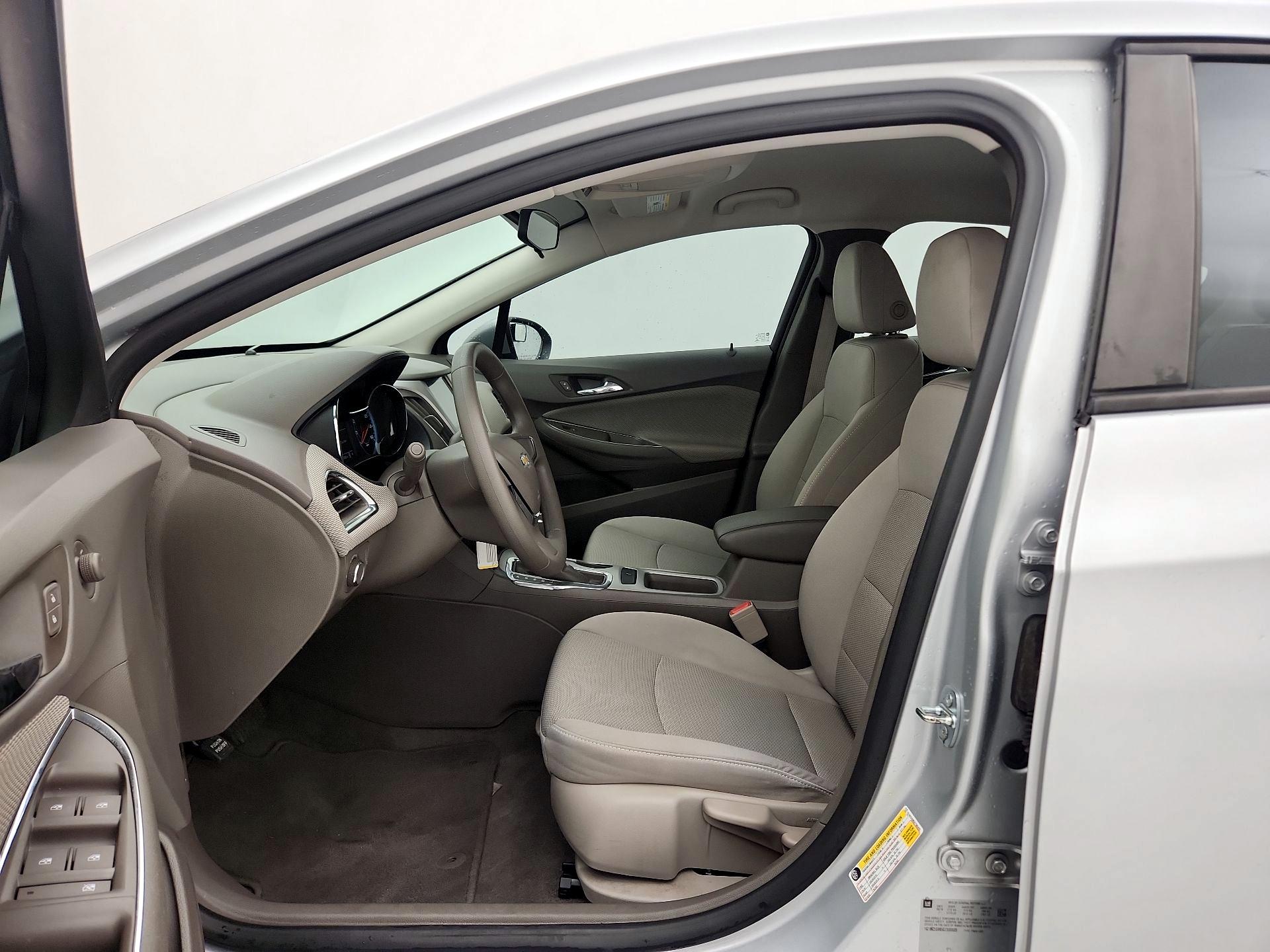 Thumbnail: 2016 Chevrolet Cruze - 11