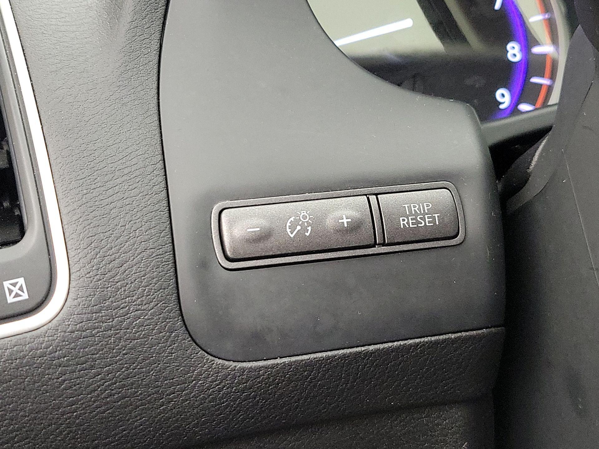 Thumbnail: 2017 INFINITI Q50 - 13