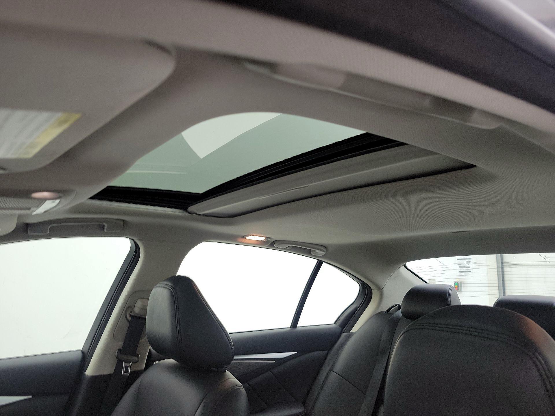 Thumbnail: 2017 INFINITI Q50 - 18