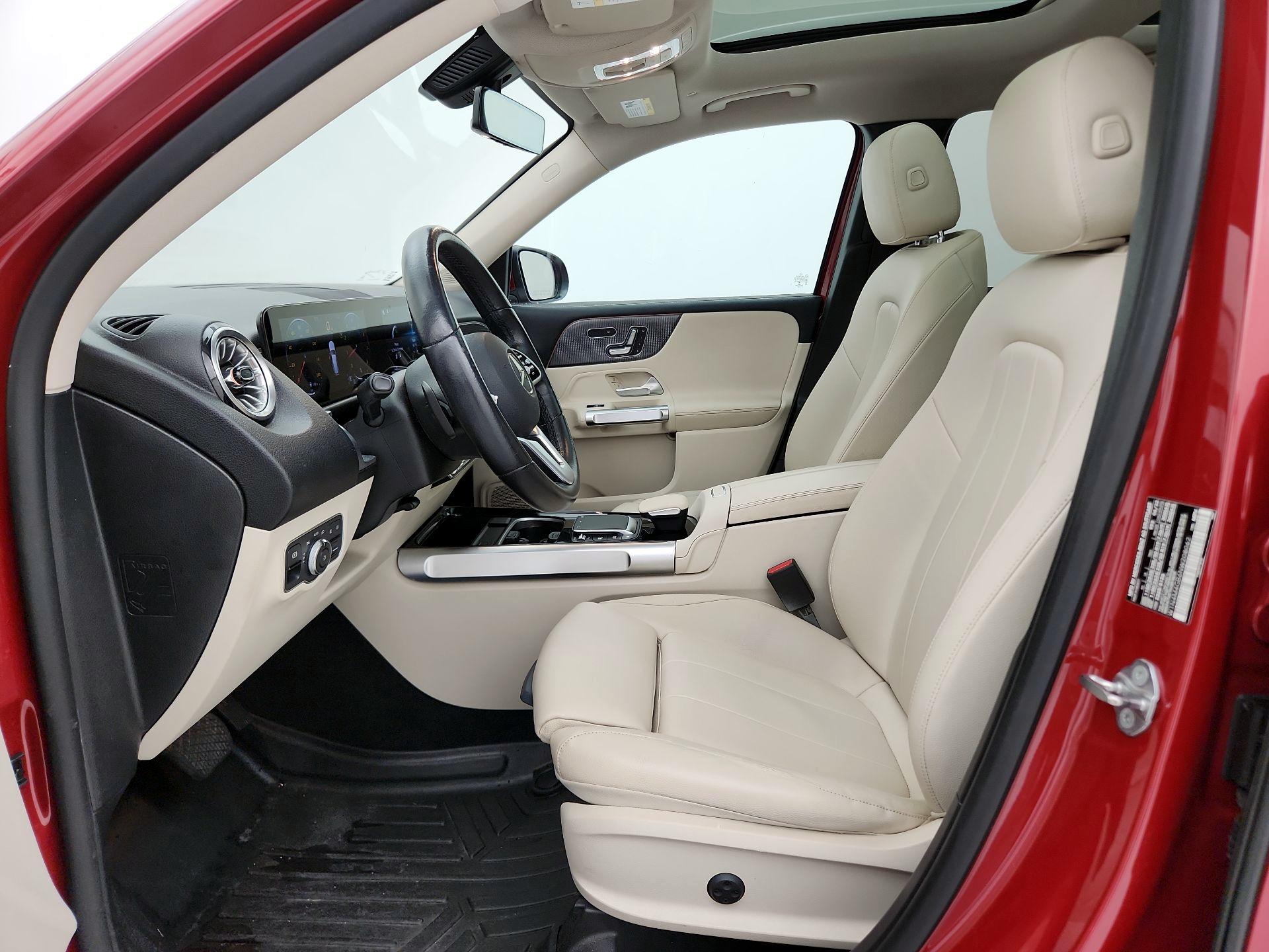 Thumbnail: 2022 Mercedes-Benz GLB - 11