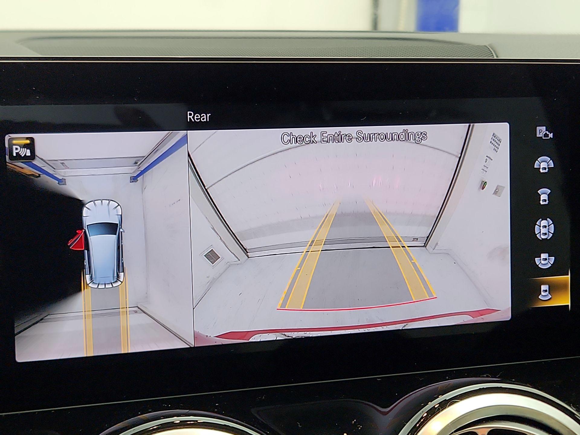 Thumbnail: 2022 Mercedes-Benz GLB - 14