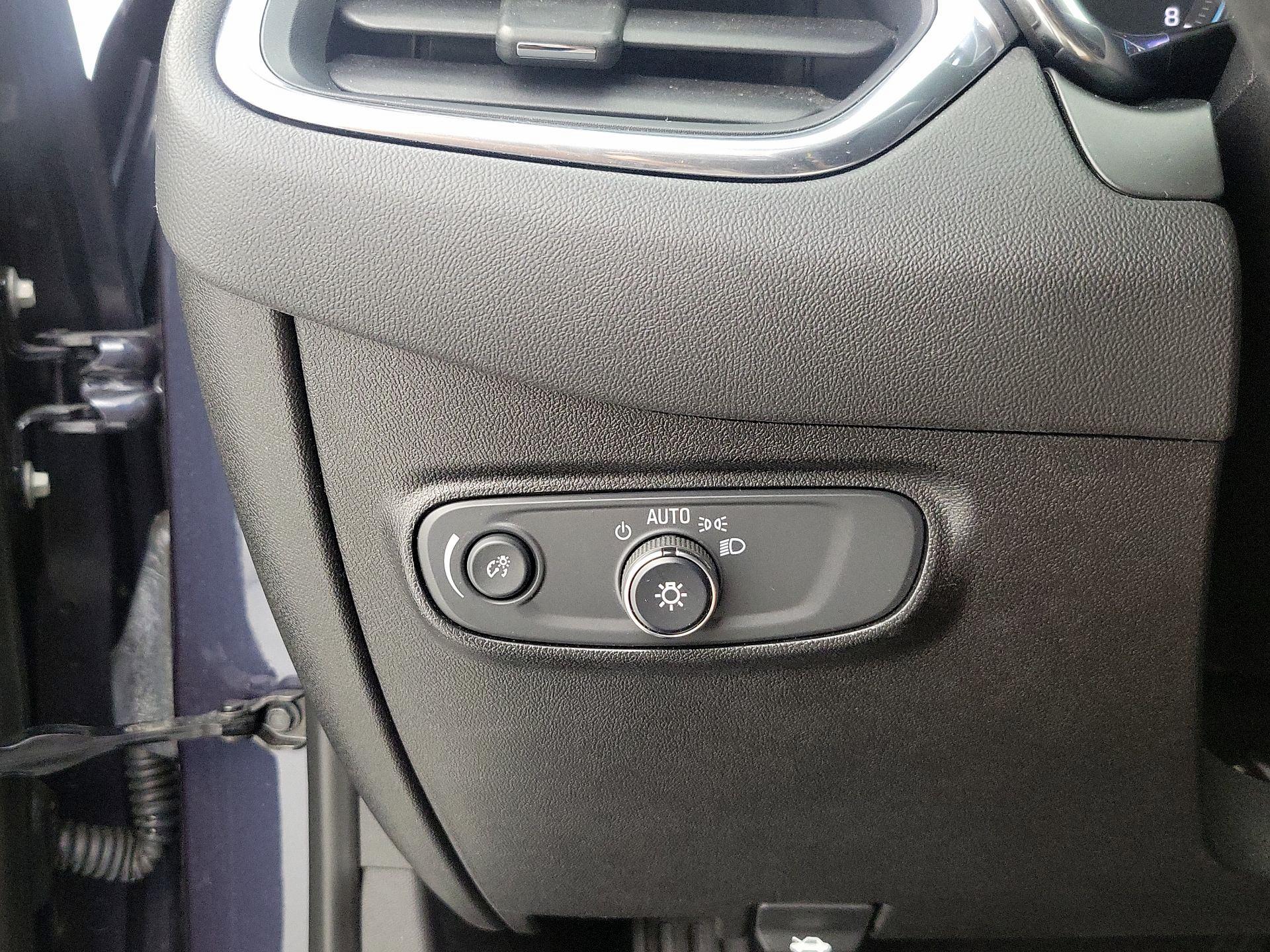 Thumbnail: 2019 Chevrolet Equinox - 13