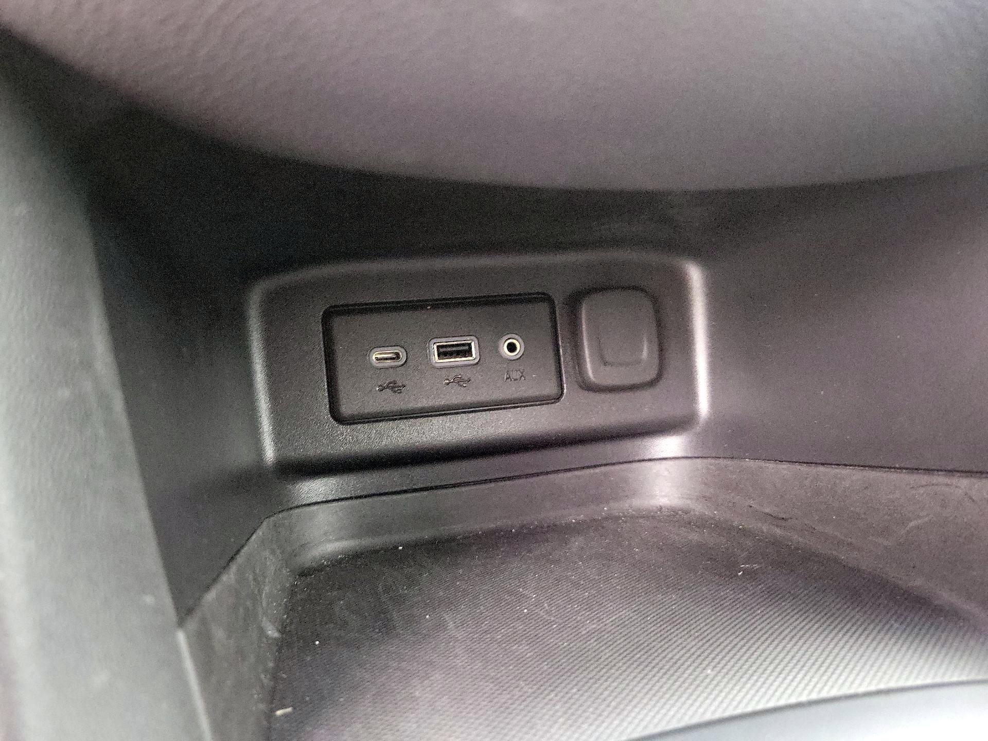 Thumbnail: 2019 Chevrolet Equinox - 18