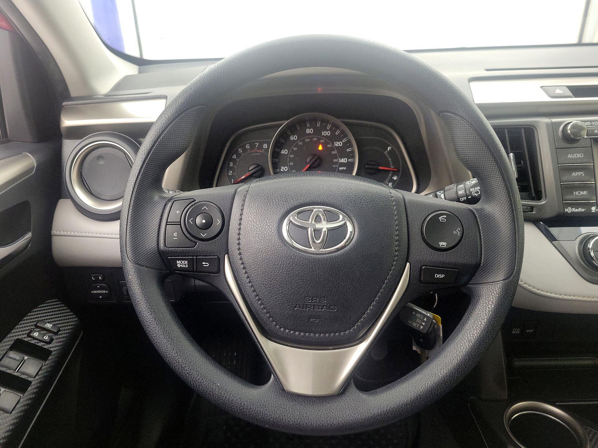 Thumbnail: 2015 Toyota RAV4 - 10