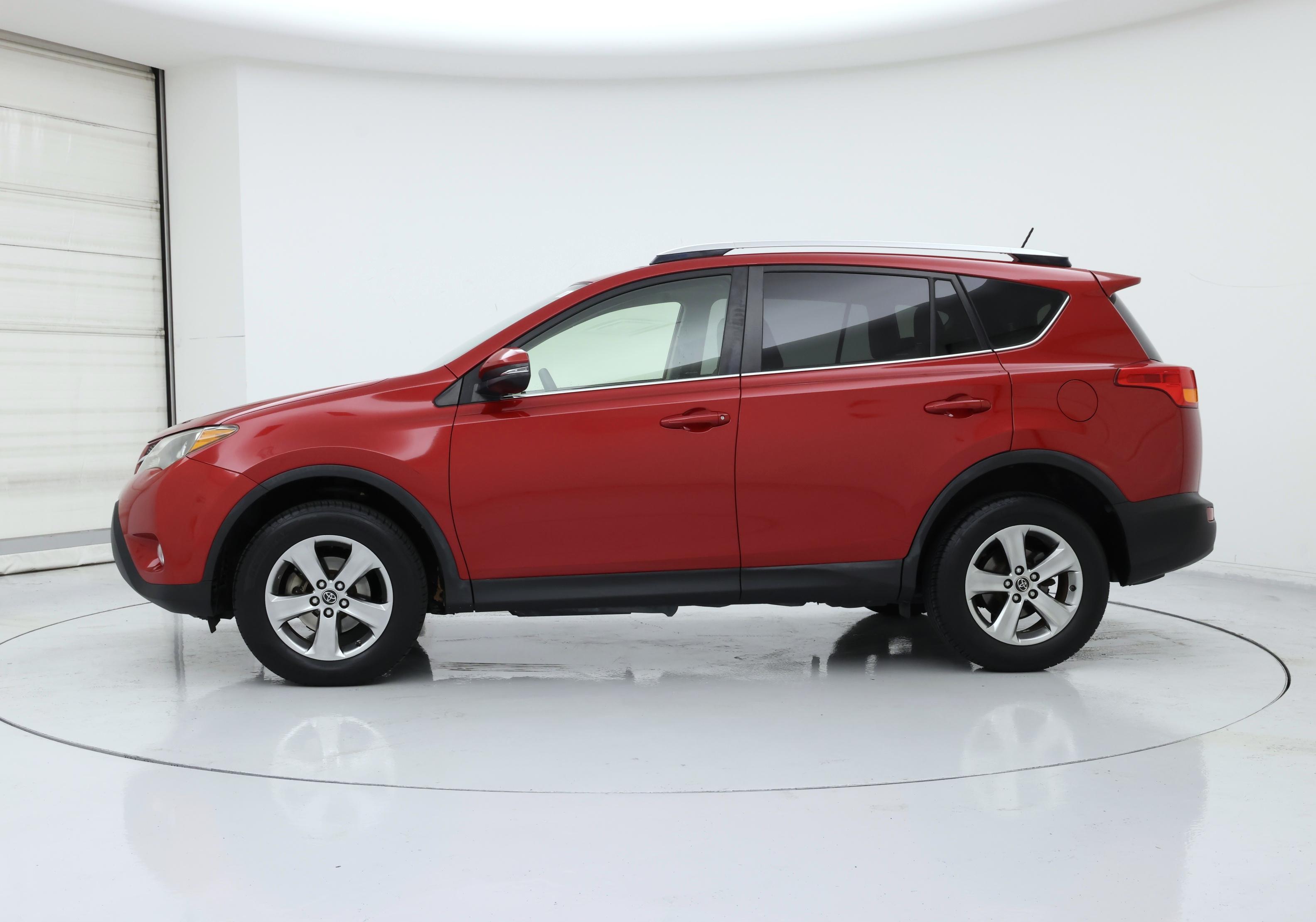 Thumbnail: 2015 Toyota RAV4 - 3