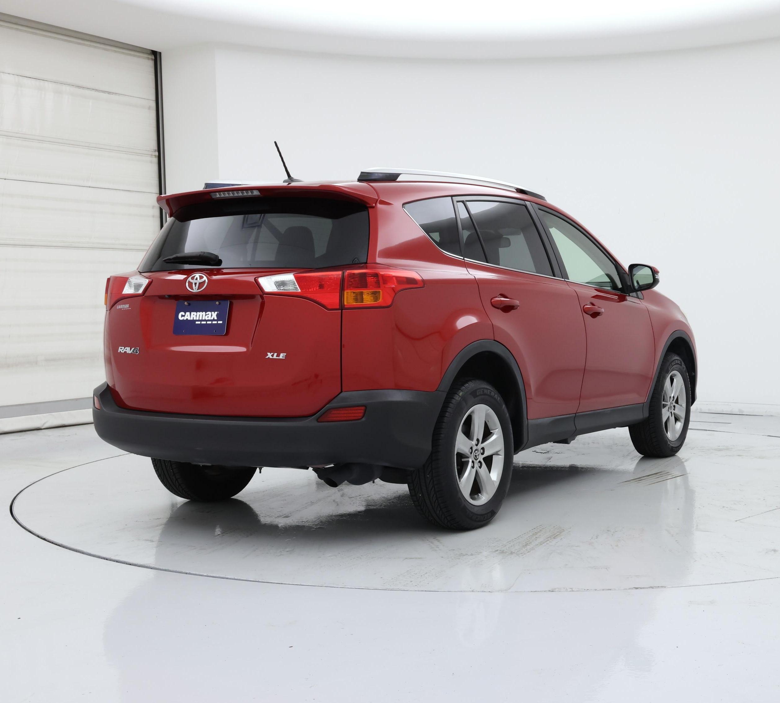 Thumbnail: 2015 Toyota RAV4 - 8