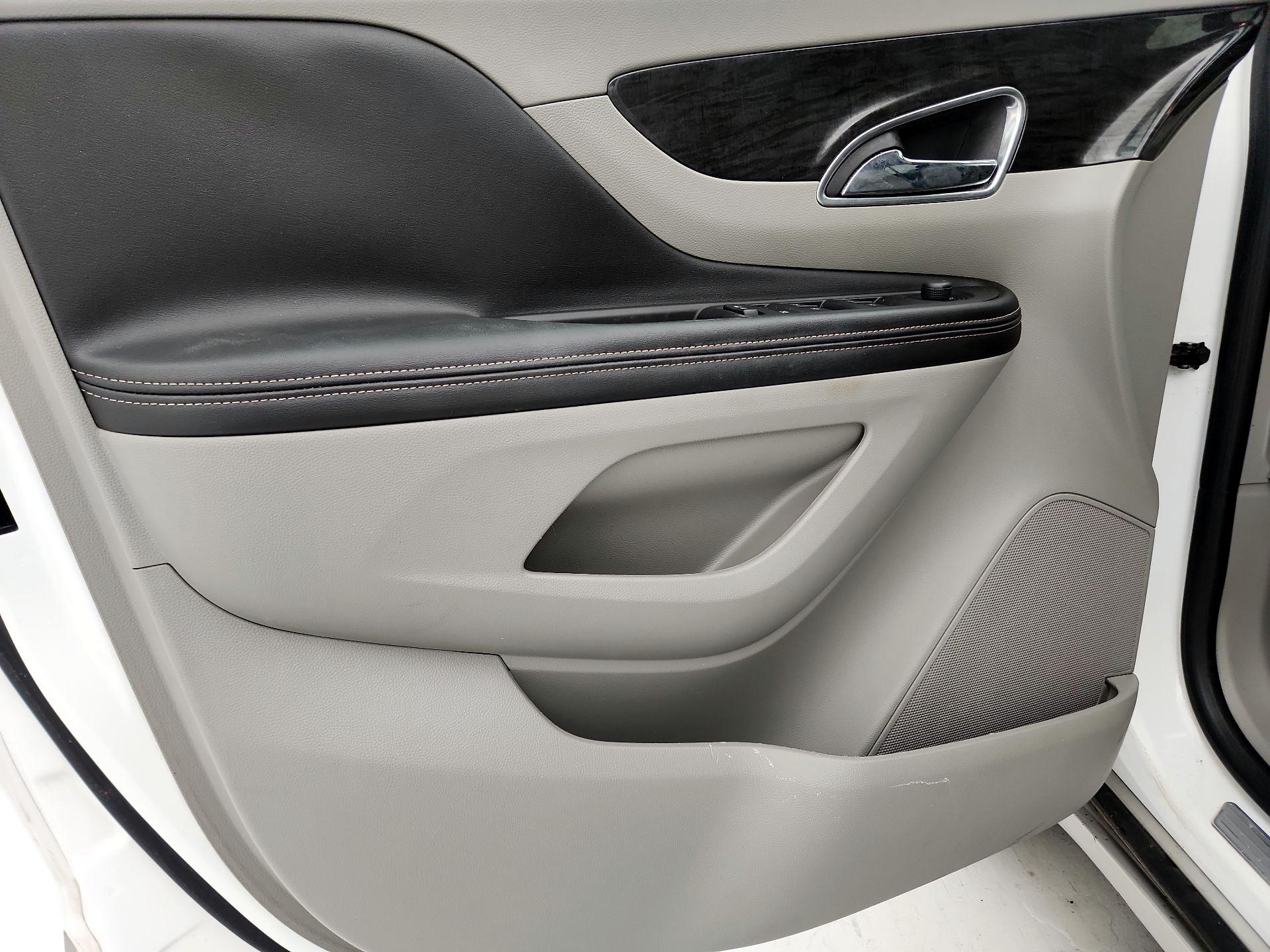 Thumbnail: 2015 Buick Encore - 12