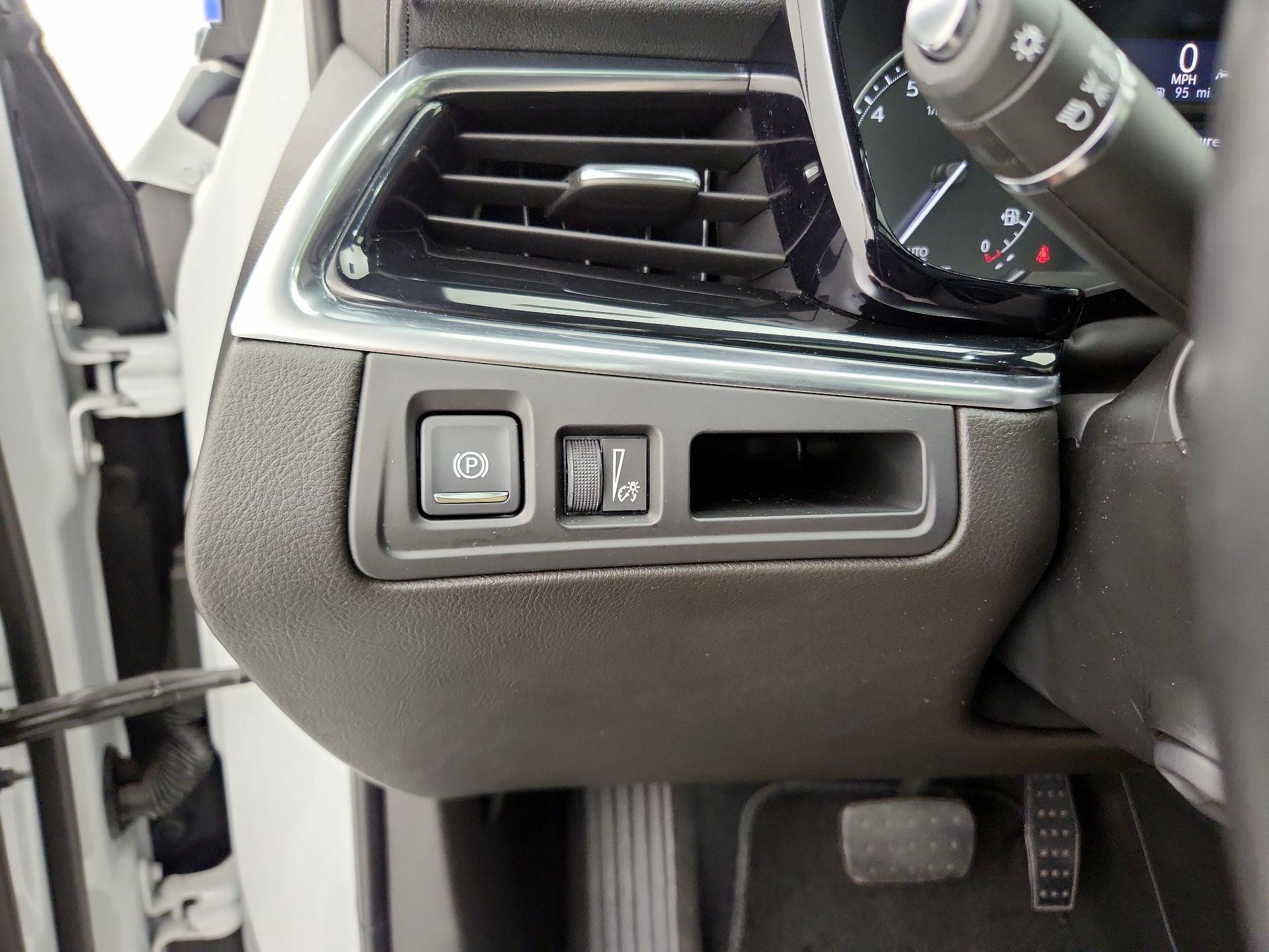 Thumbnail: 2022 Cadillac XT6 - 13