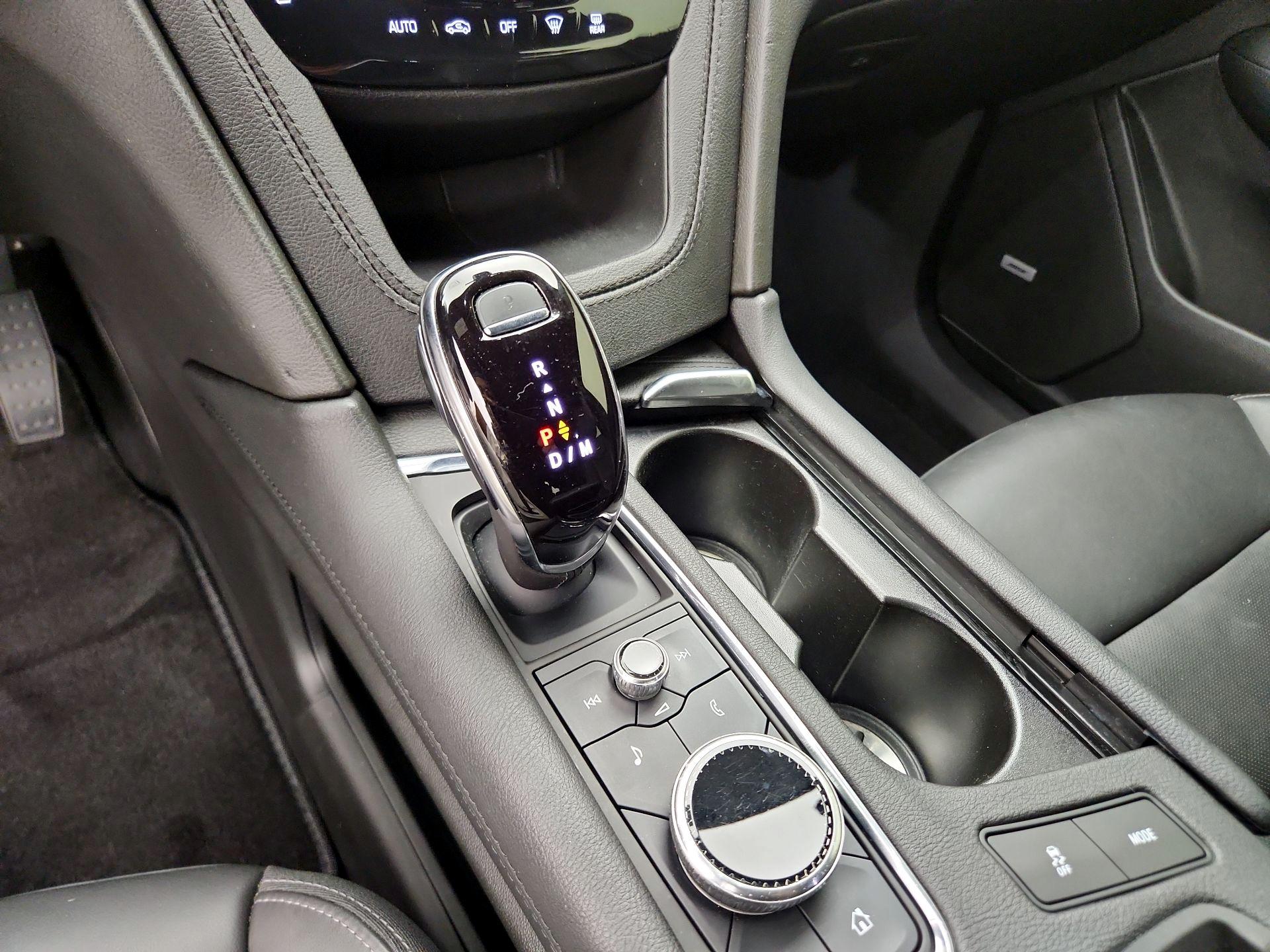 Thumbnail: 2022 Cadillac XT6 - 17