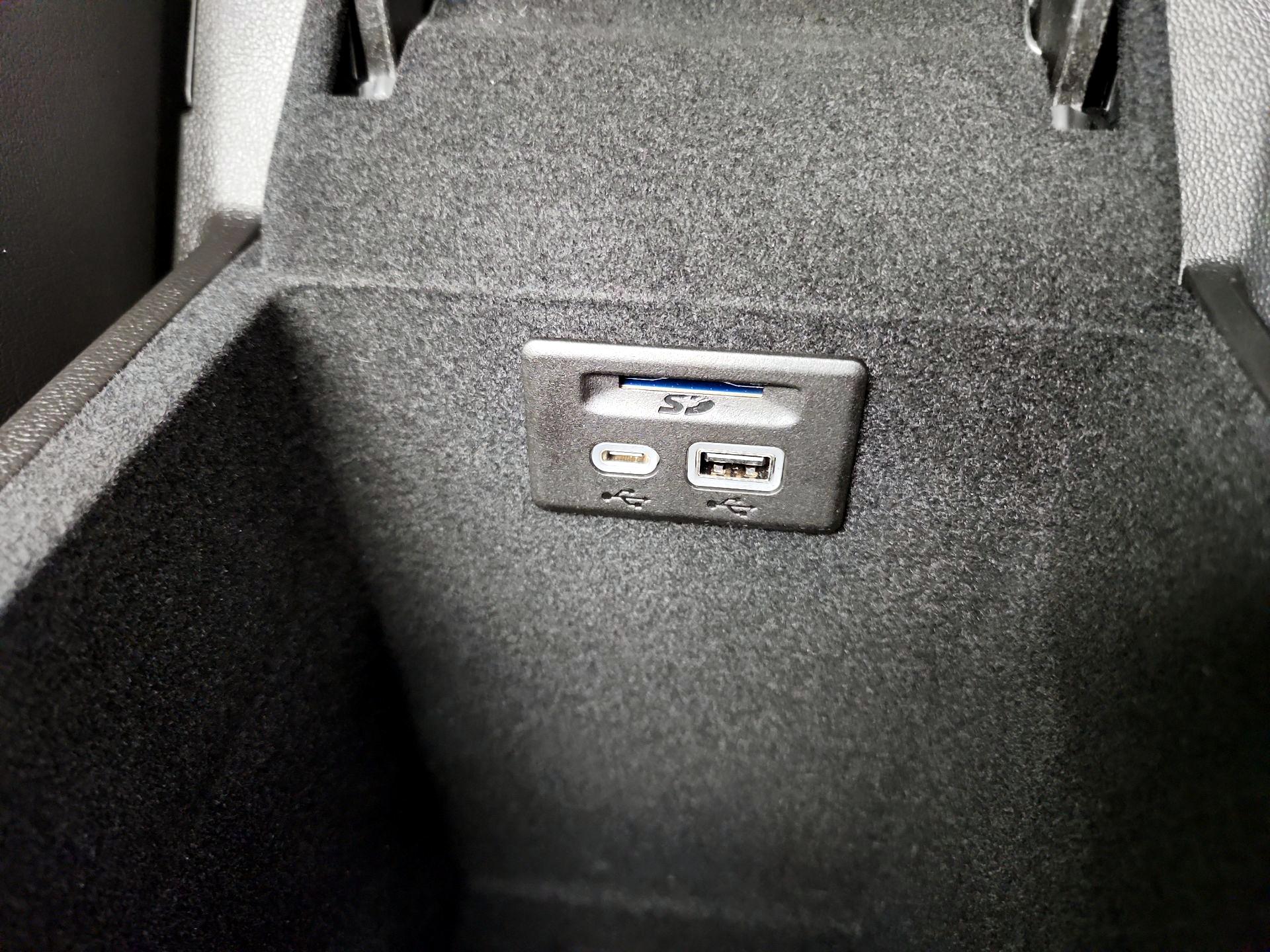 Thumbnail: 2022 Cadillac XT6 - 18