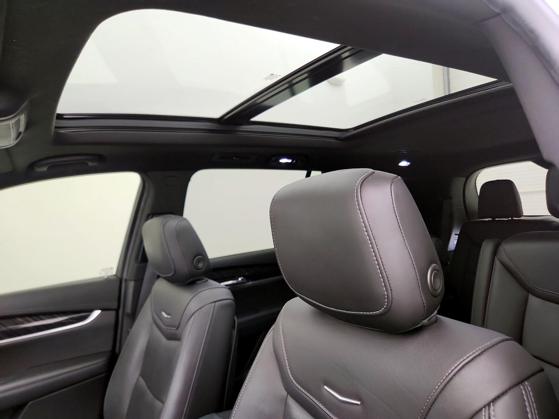 Thumbnail: 2022 Cadillac XT6 - 19