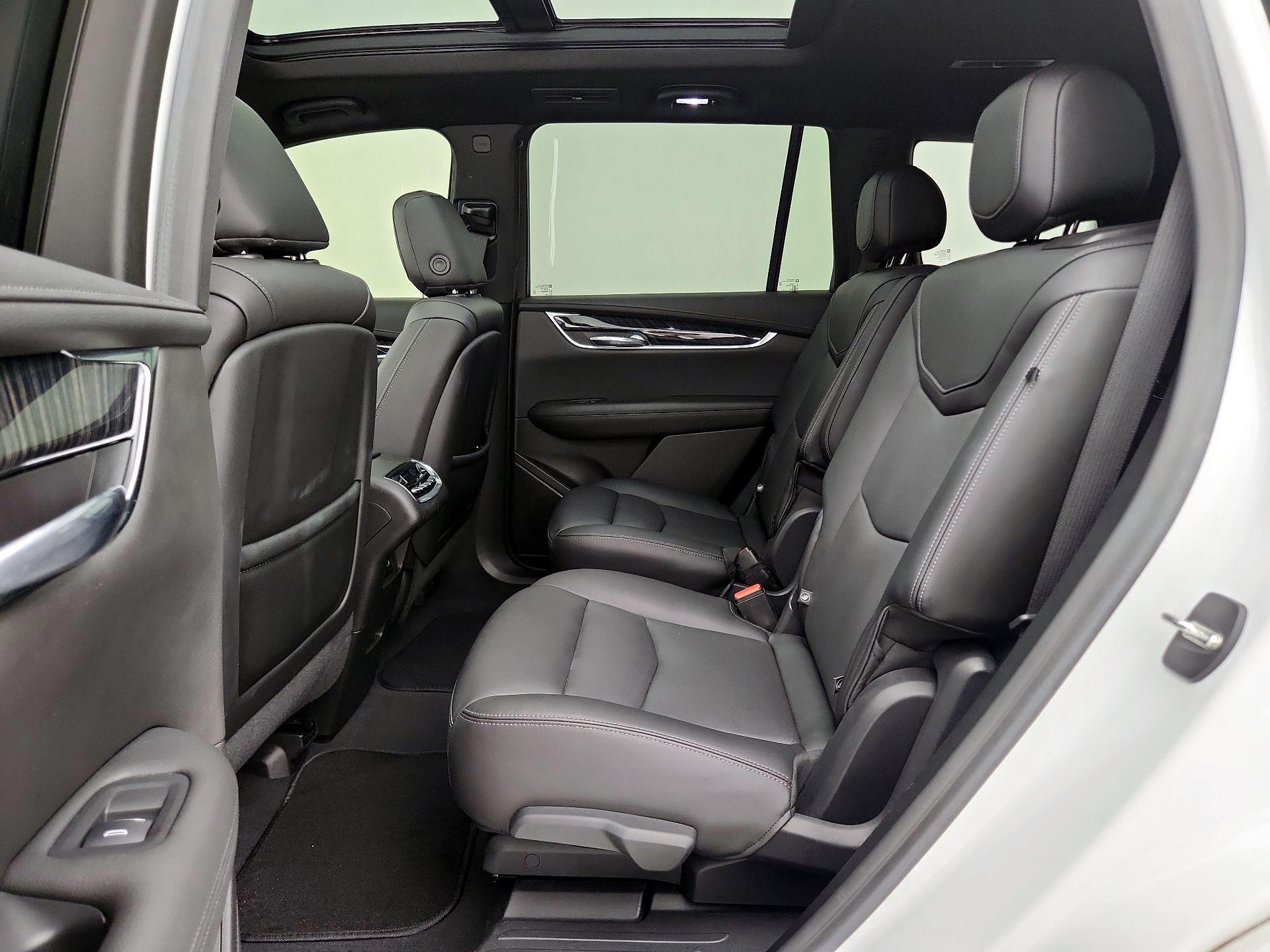 Thumbnail: 2022 Cadillac XT6 - 20