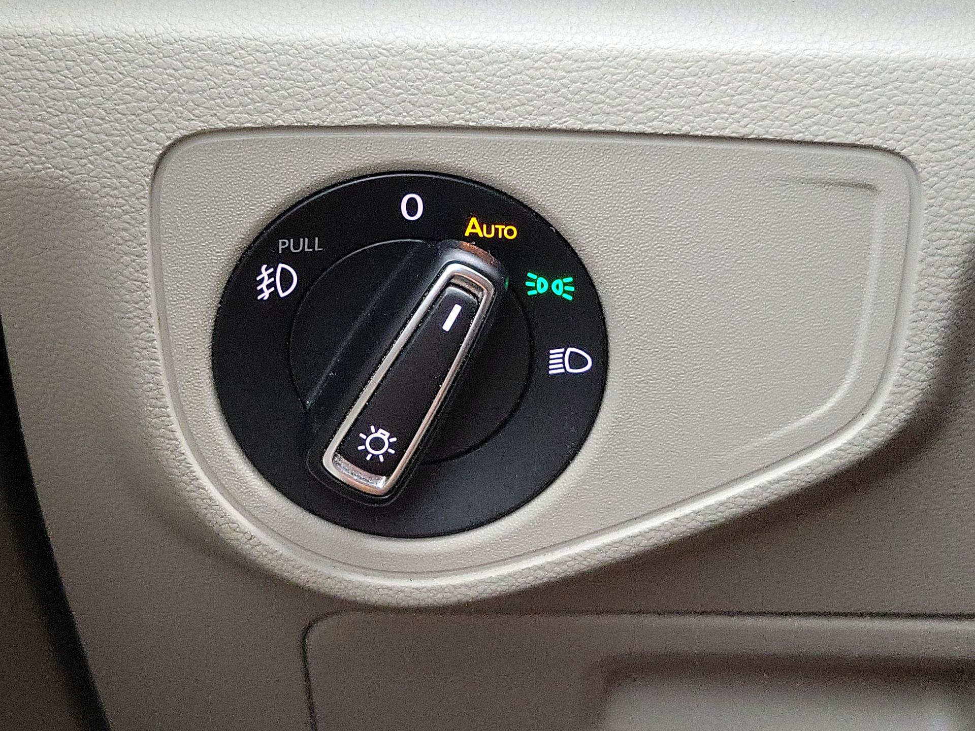 Thumbnail: 2019 Volkswagen Atlas - 13