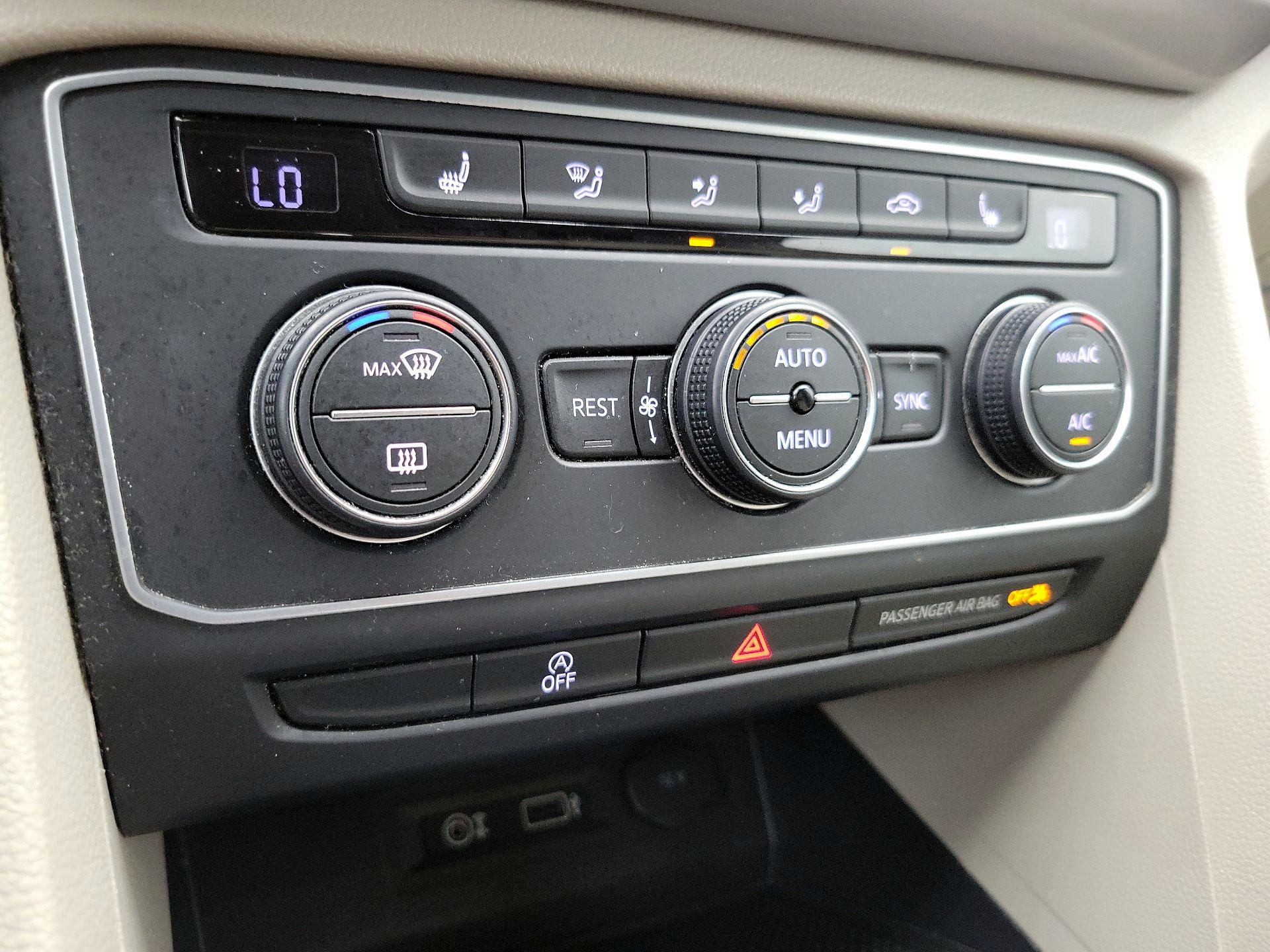 Thumbnail: 2019 Volkswagen Atlas - 16