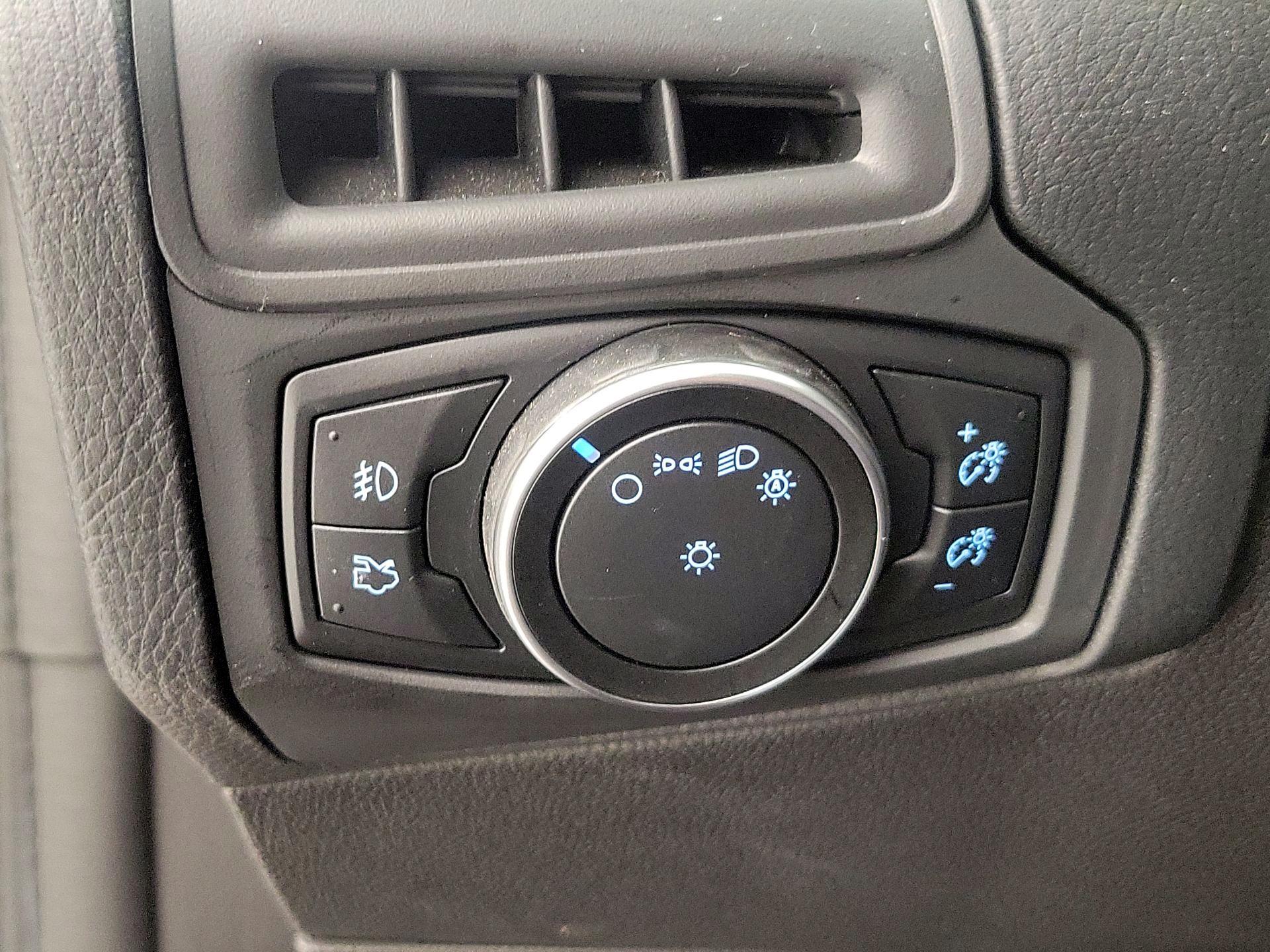 Thumbnail: 2017 Ford Focus - 13