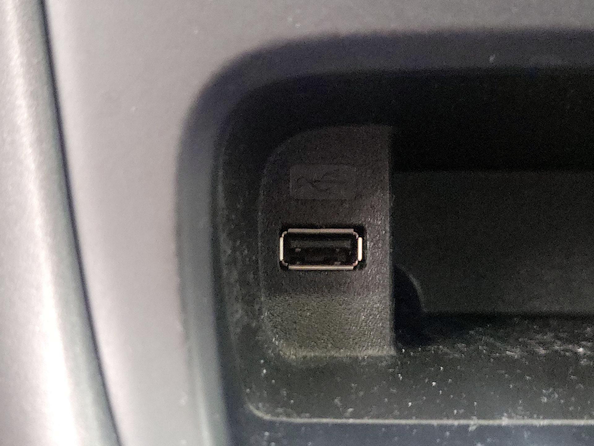 Thumbnail: 2017 Ford Focus - 18