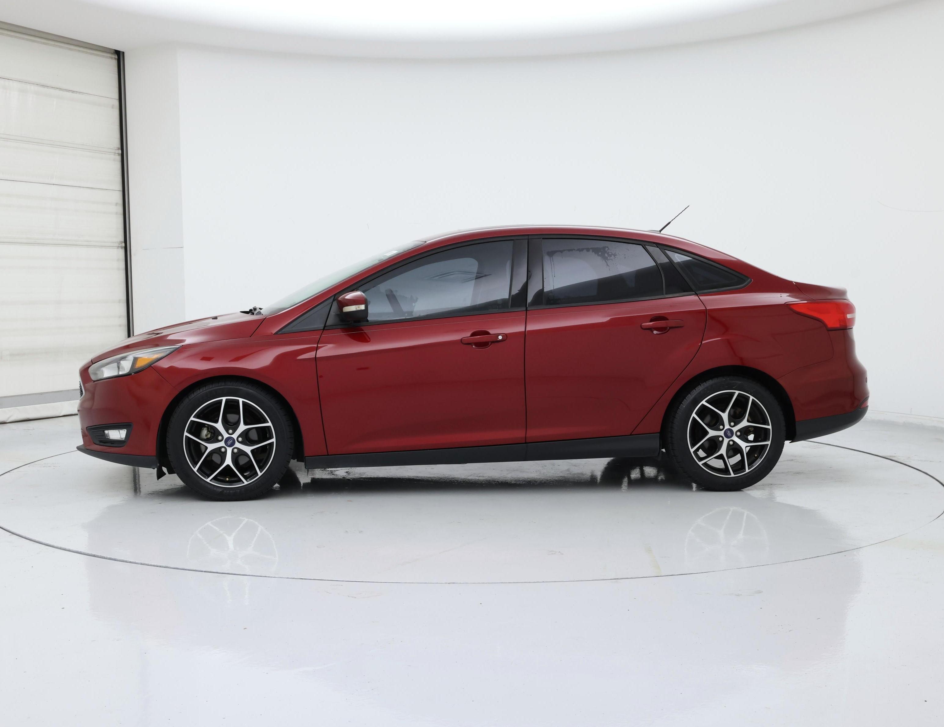 Thumbnail: 2017 Ford Focus - 3