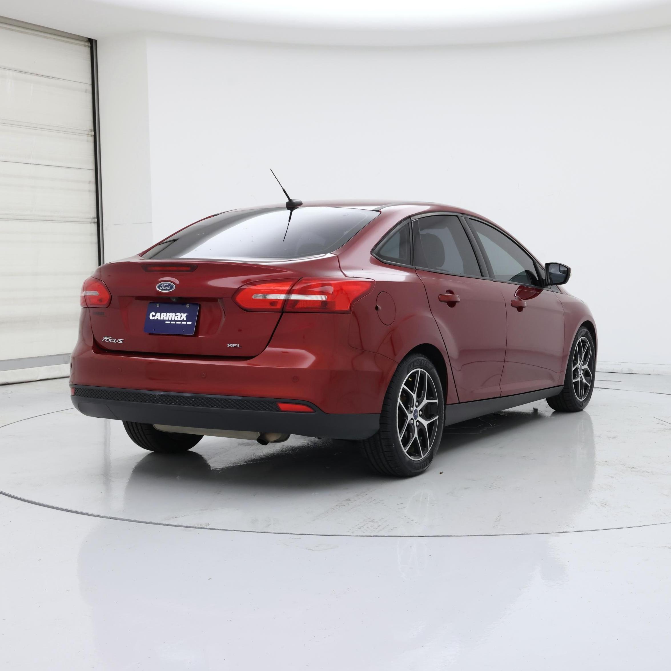 Thumbnail: 2017 Ford Focus - 8