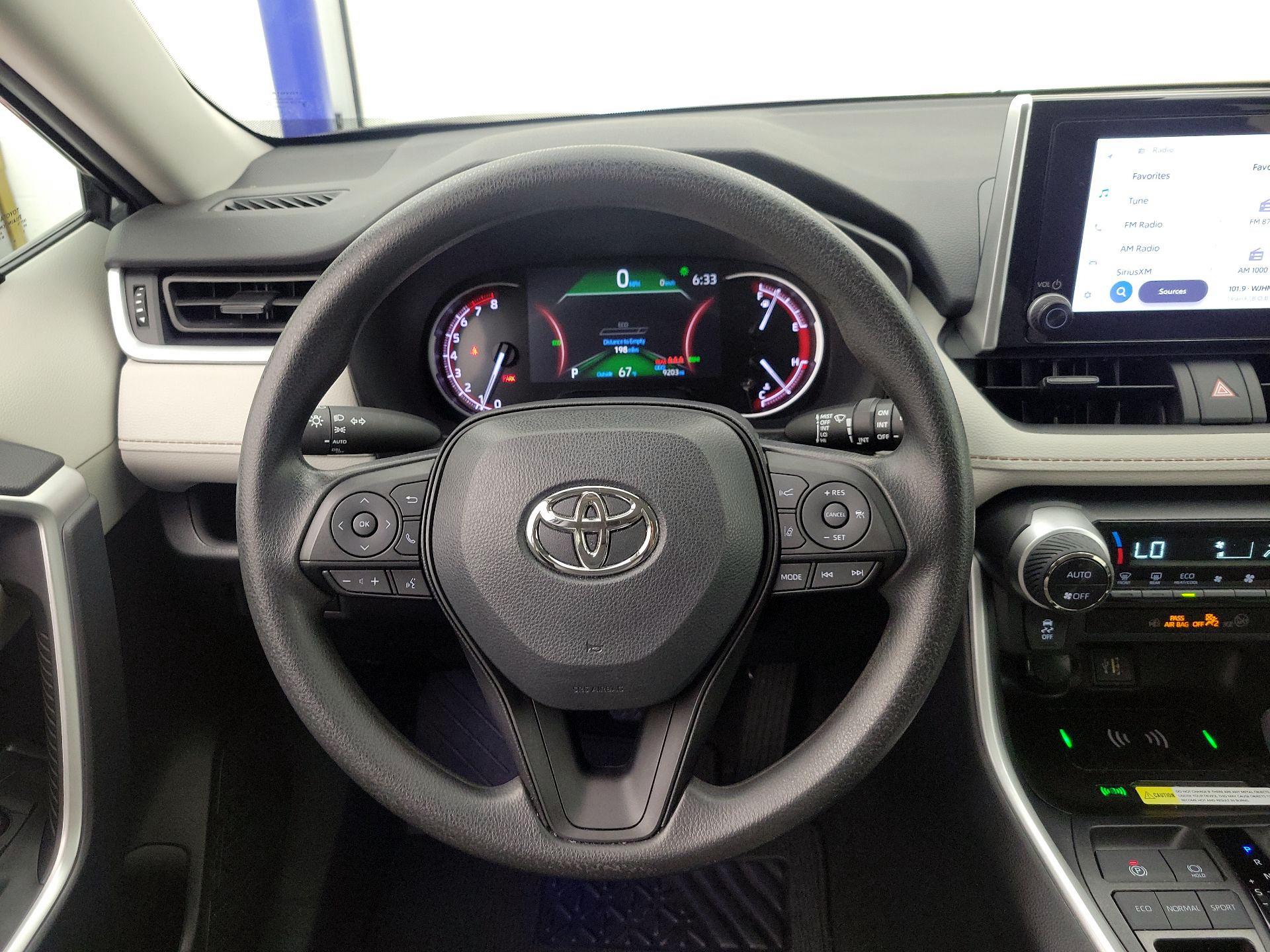 Thumbnail: 2024 Toyota RAV4 - 10