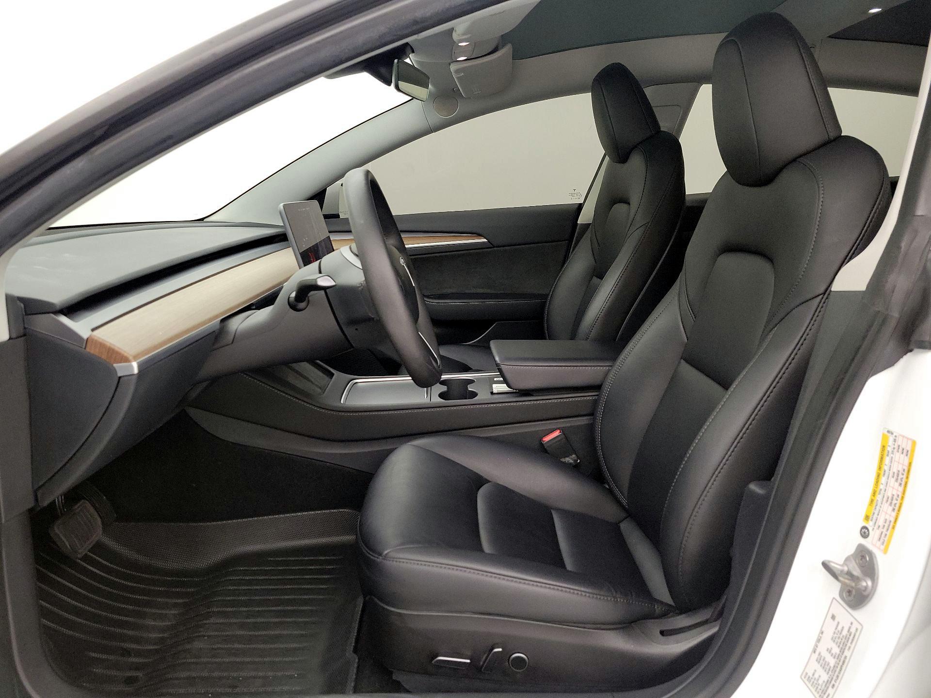 Thumbnail: 2023 Tesla Model 3 - 11