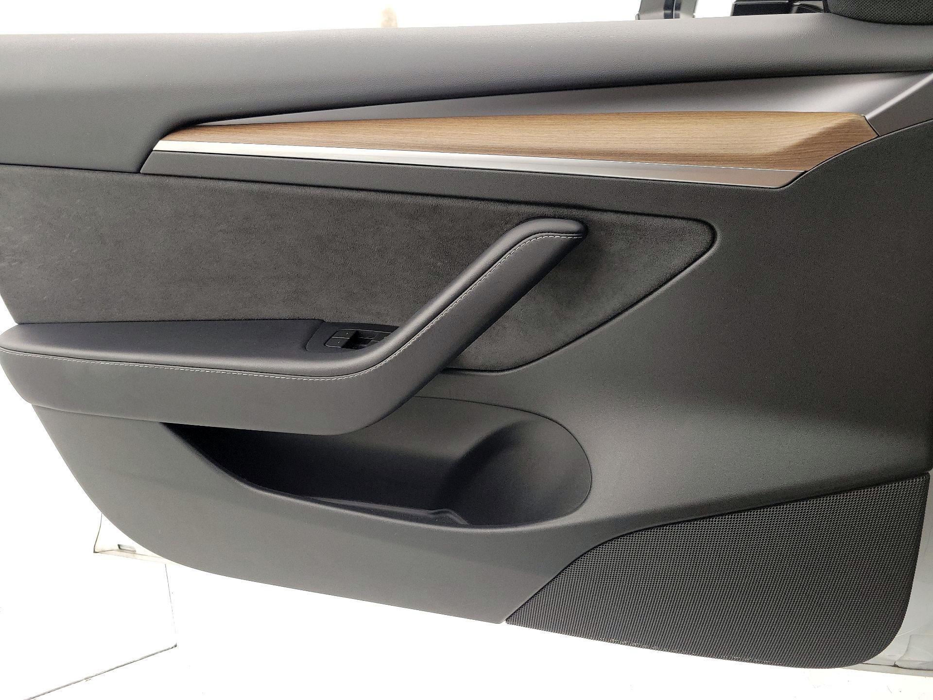 Thumbnail: 2023 Tesla Model 3 - 12