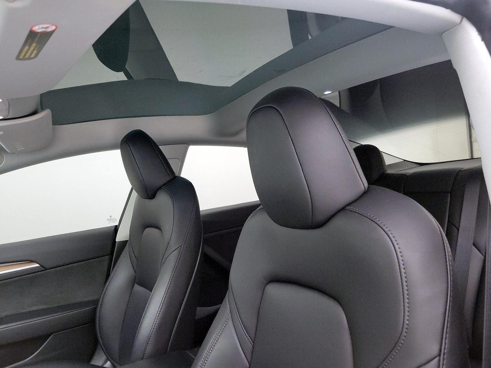 Thumbnail: 2023 Tesla Model 3 - 19