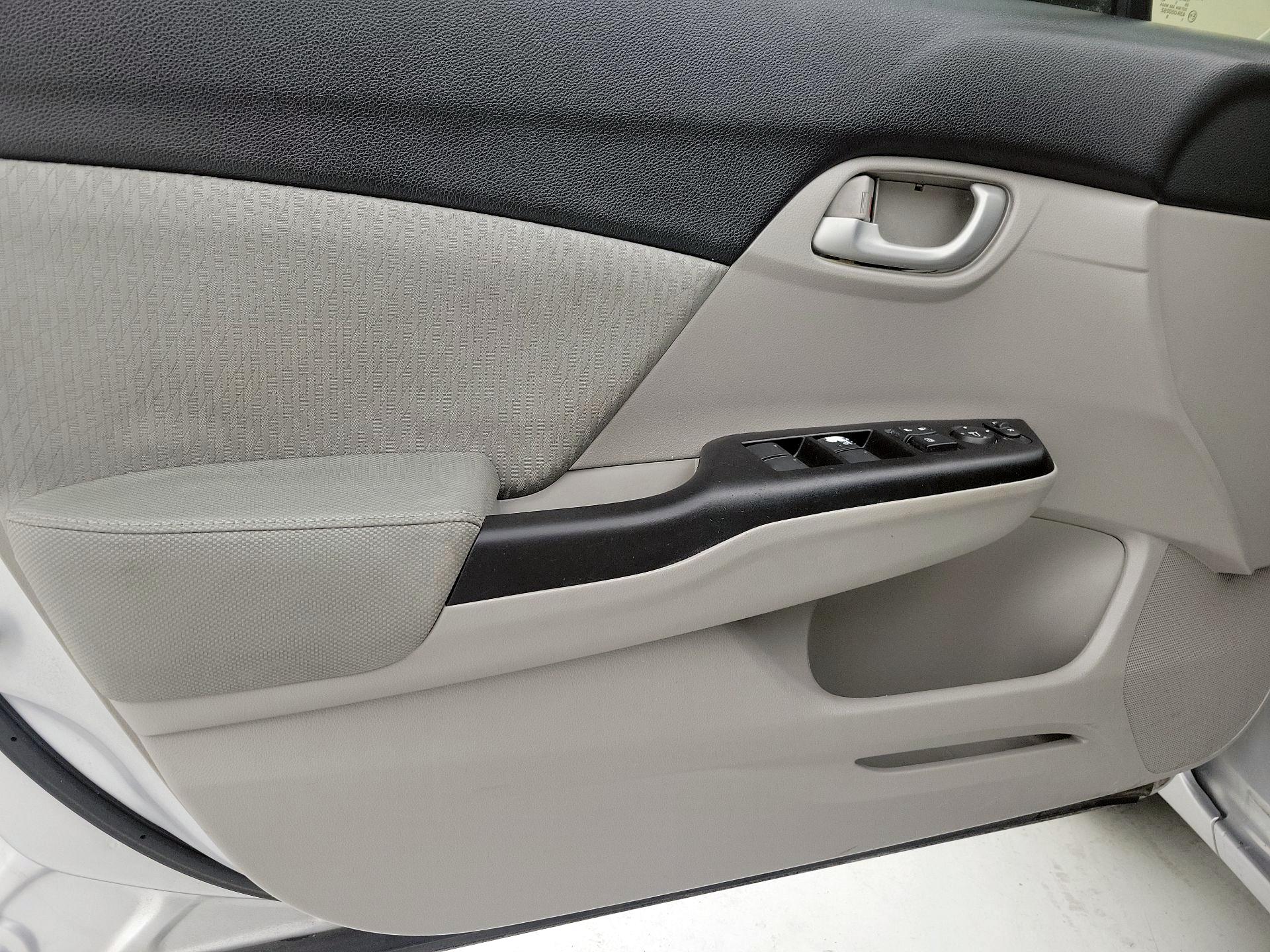 Thumbnail: 2015 Honda Civic - 12