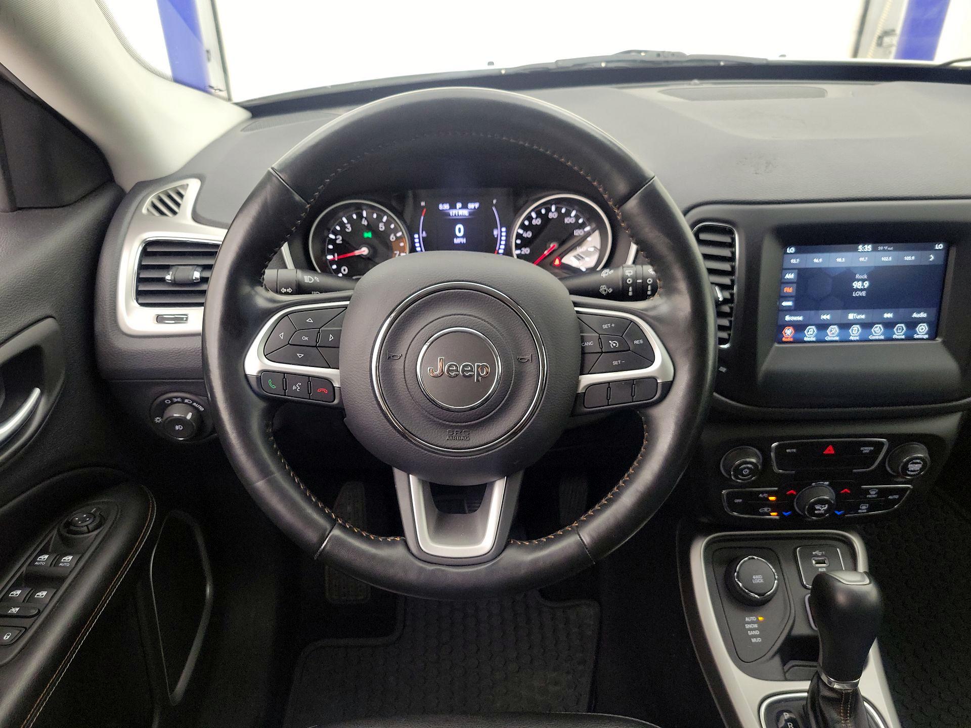 Thumbnail: 2019 Jeep Compass - 10