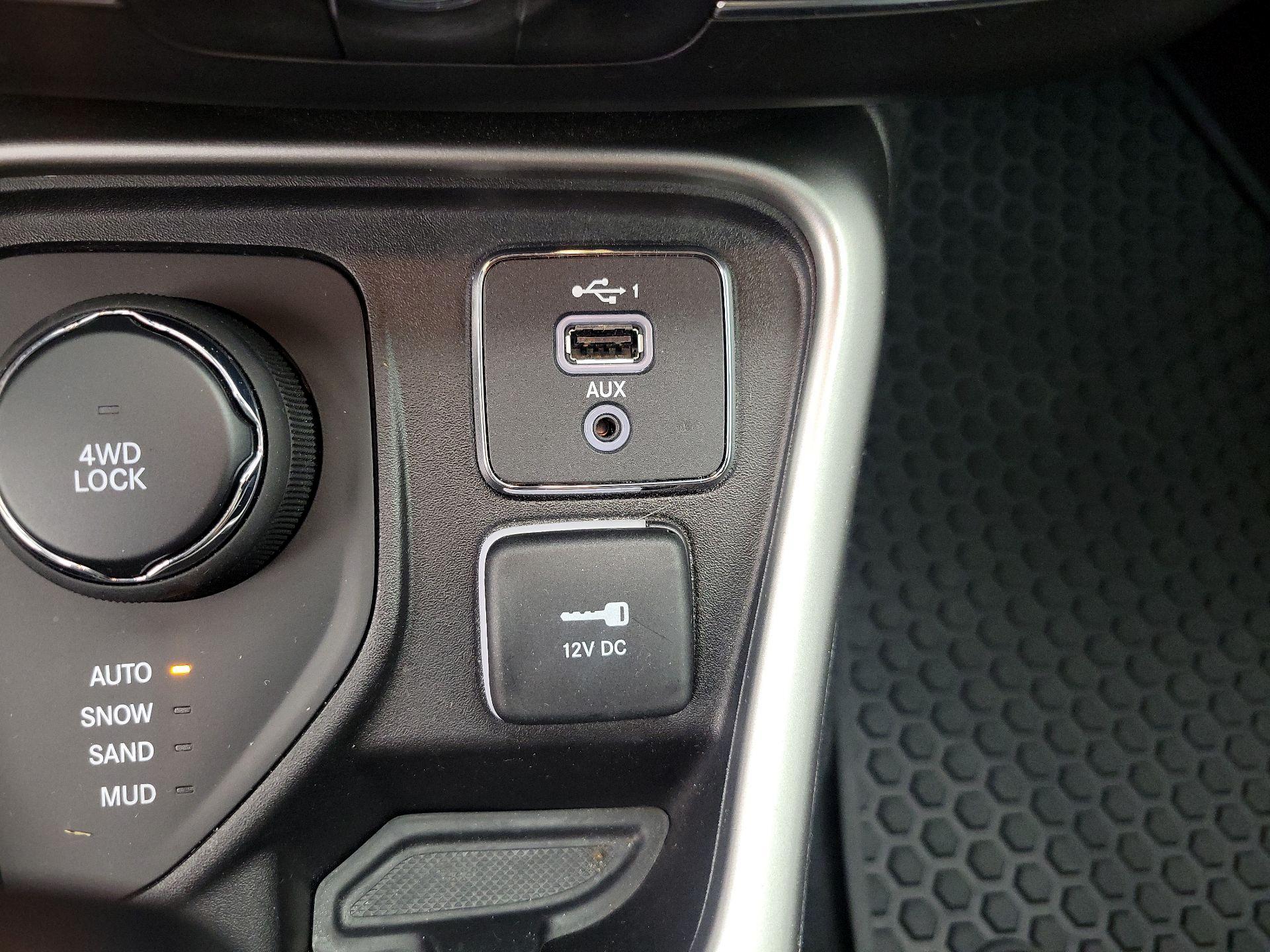 Thumbnail: 2019 Jeep Compass - 18