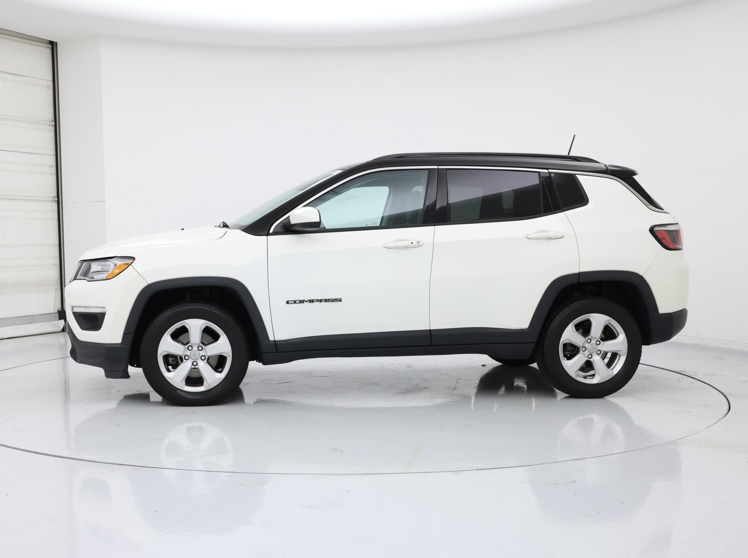 Thumbnail: 2019 Jeep Compass - 3
