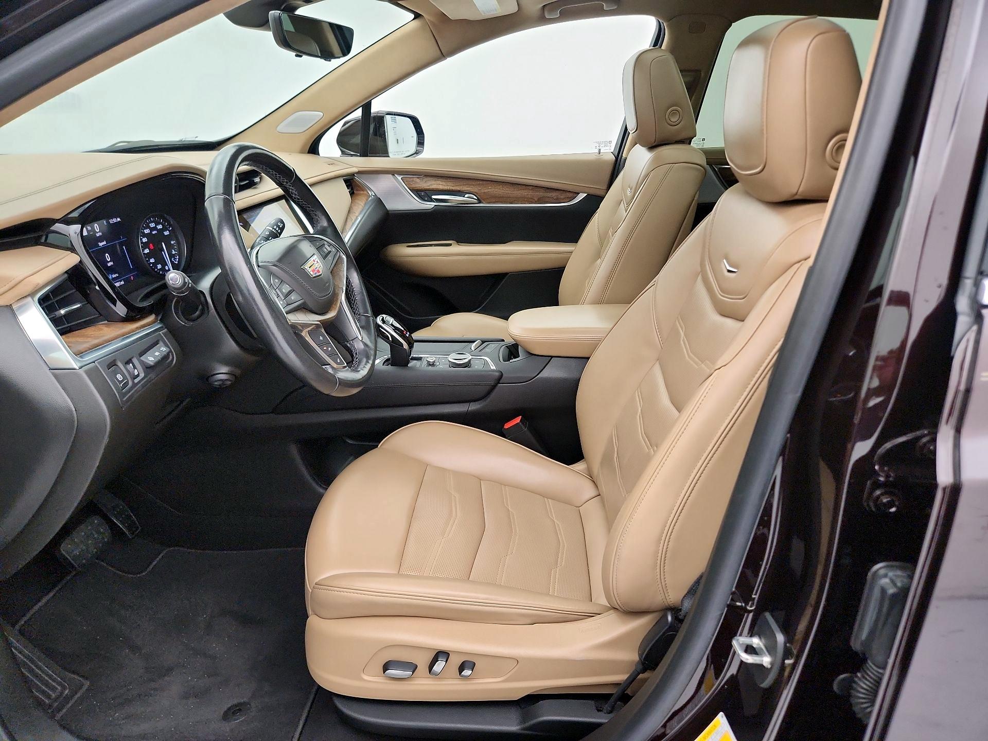 Thumbnail: 2020 Cadillac XT5 - 11