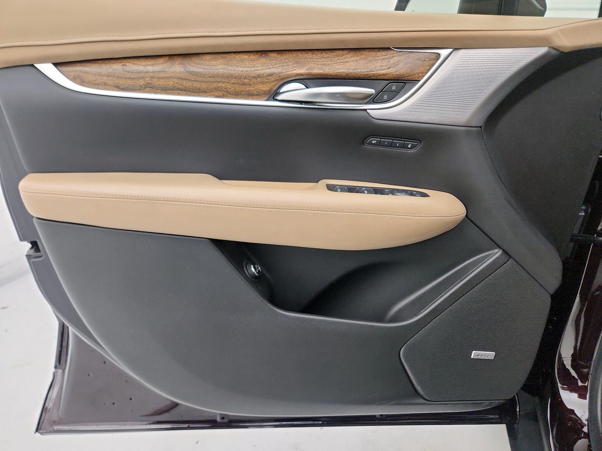 Thumbnail: 2020 Cadillac XT5 - 12